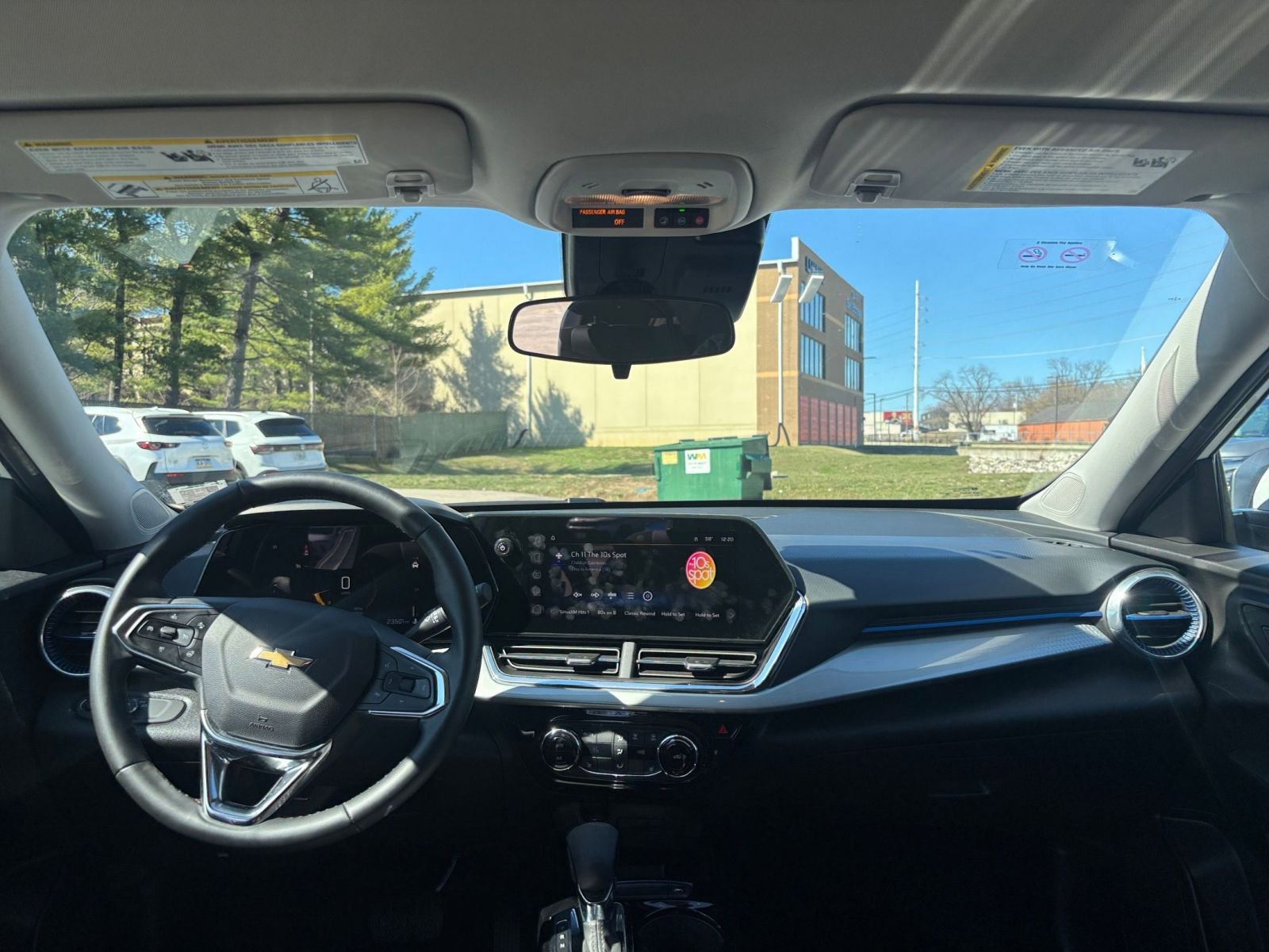 Thumbnail: 2025 Chevrolet Trax - 32