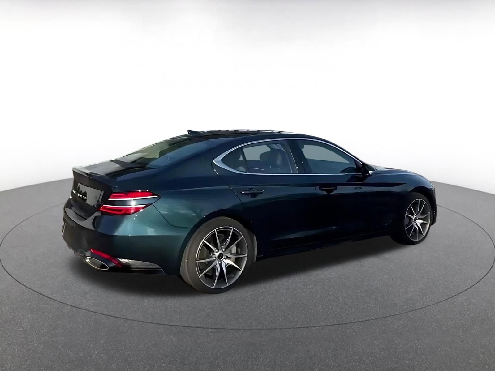 Thumbnail: 2025 Genesis G70 - 12