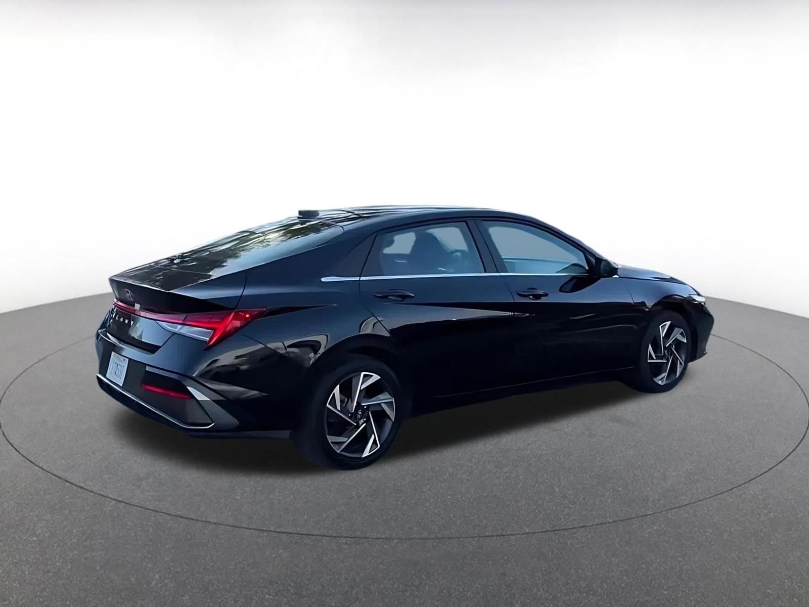 Thumbnail: 2025 Hyundai Elantra - 12