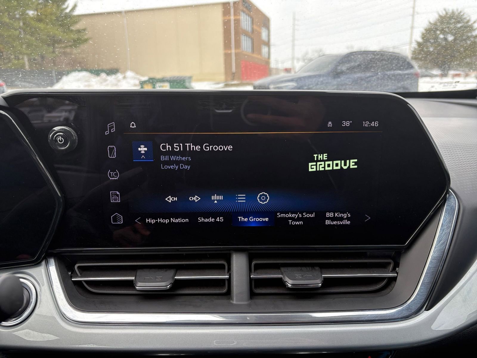 Thumbnail: 2025 Chevrolet Trax - 21