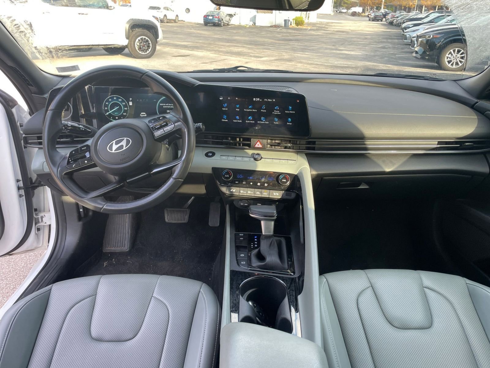 Thumbnail: 2025 Hyundai Elantra - 31