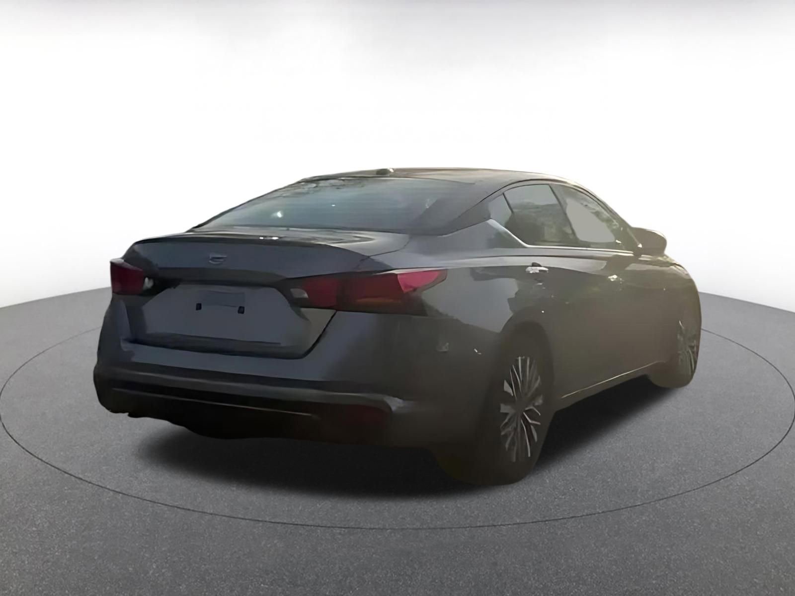 Thumbnail: 2025 Nissan Altima - 14