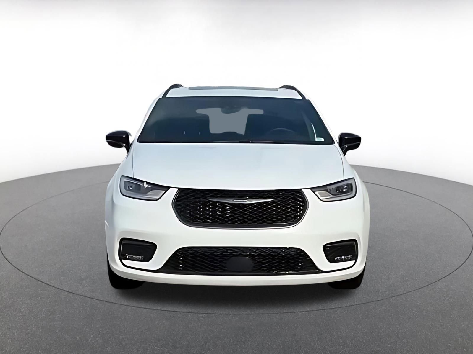 Thumbnail: 2025 Chrysler Pacifica - 4