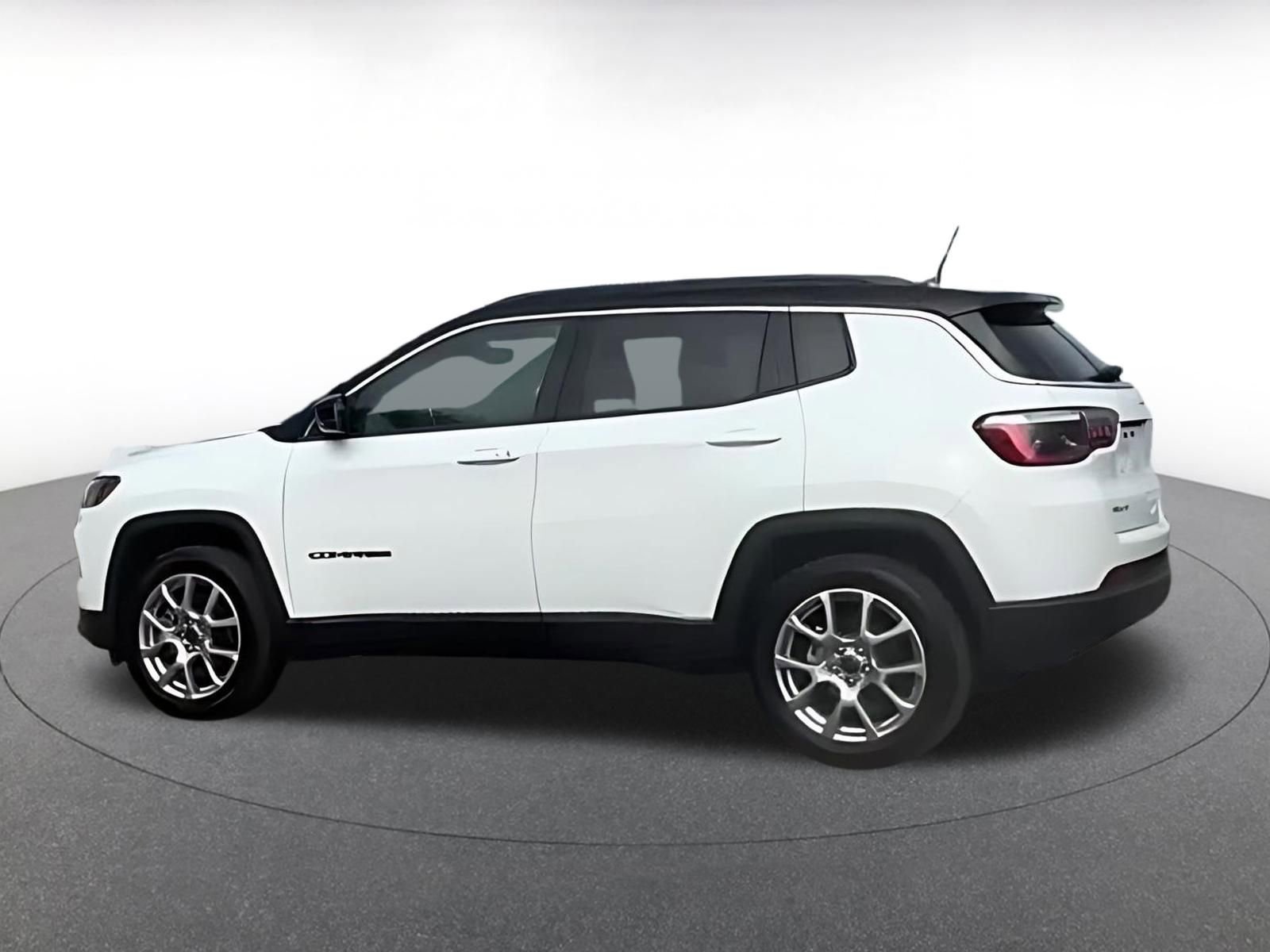 Thumbnail: 2025 Jeep Compass - 9