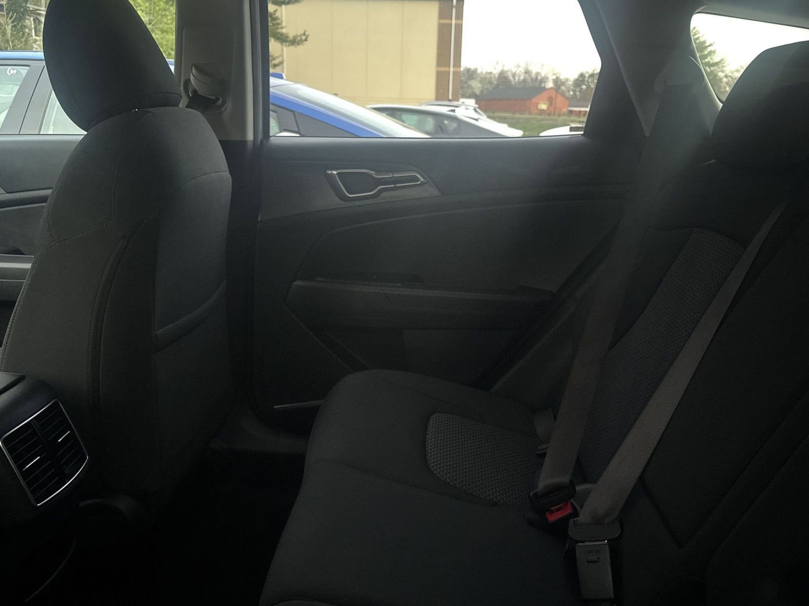 Thumbnail: 2025 Kia Sportage - 8