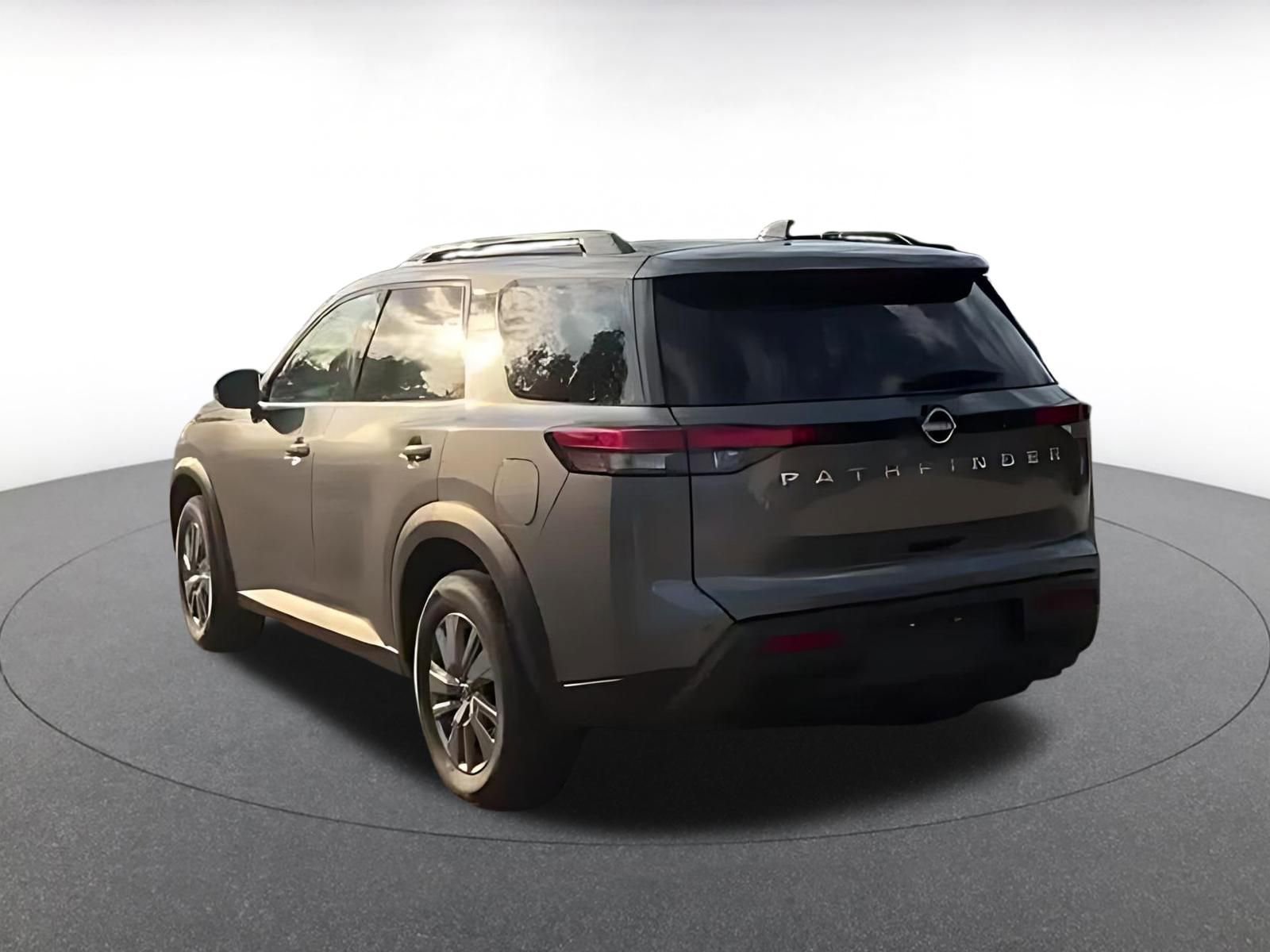 Thumbnail: 2025 Nissan Pathfinder - 10