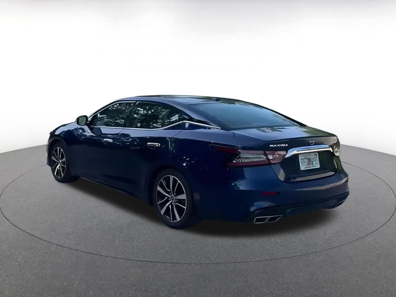 Thumbnail: 2023 Nissan Maxima - 10