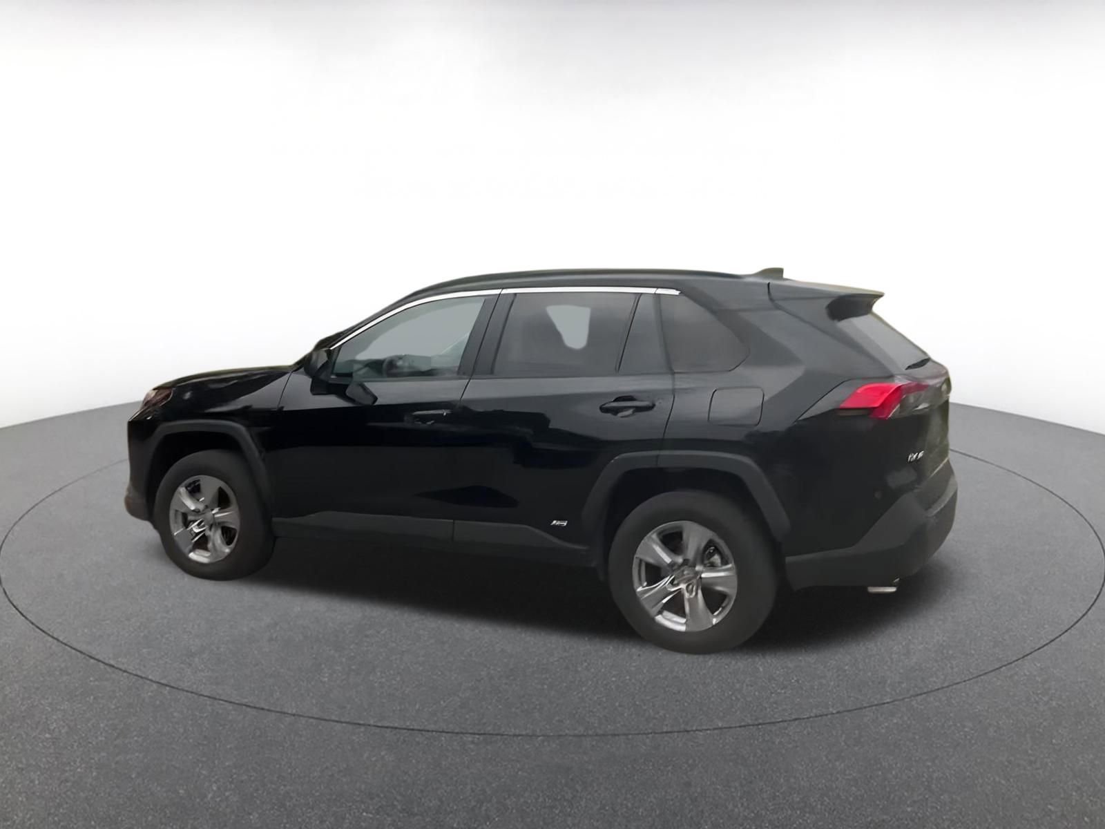 Thumbnail: 2025 Toyota RAV4 - 10