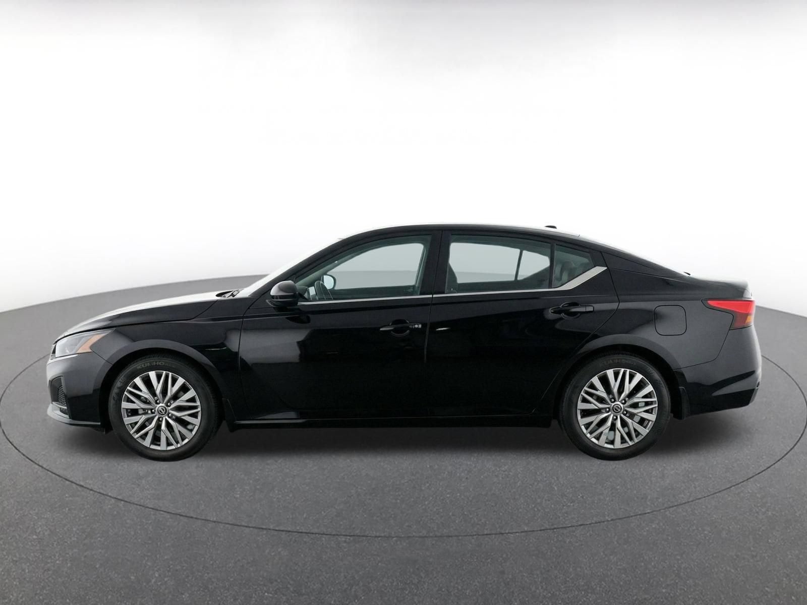 Thumbnail: 2025 Nissan Altima - 4