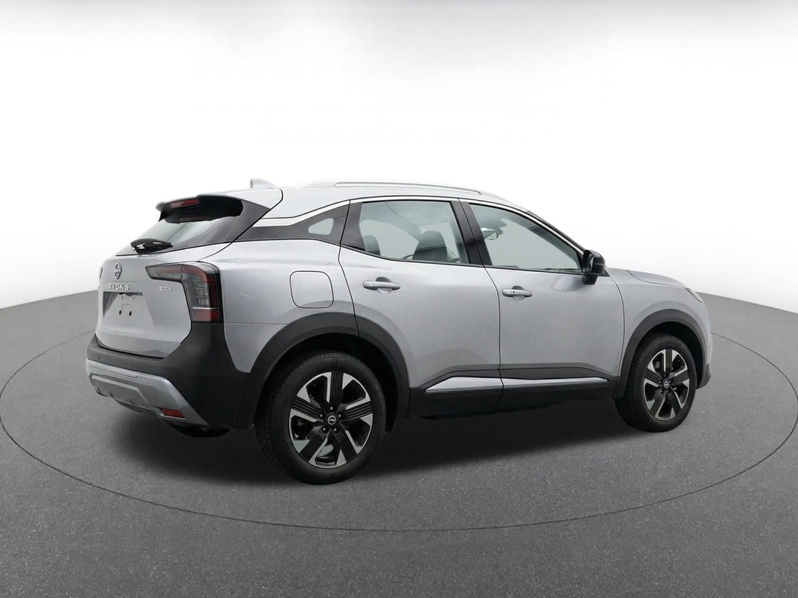 Thumbnail: 2026 Nissan Kicks - 9