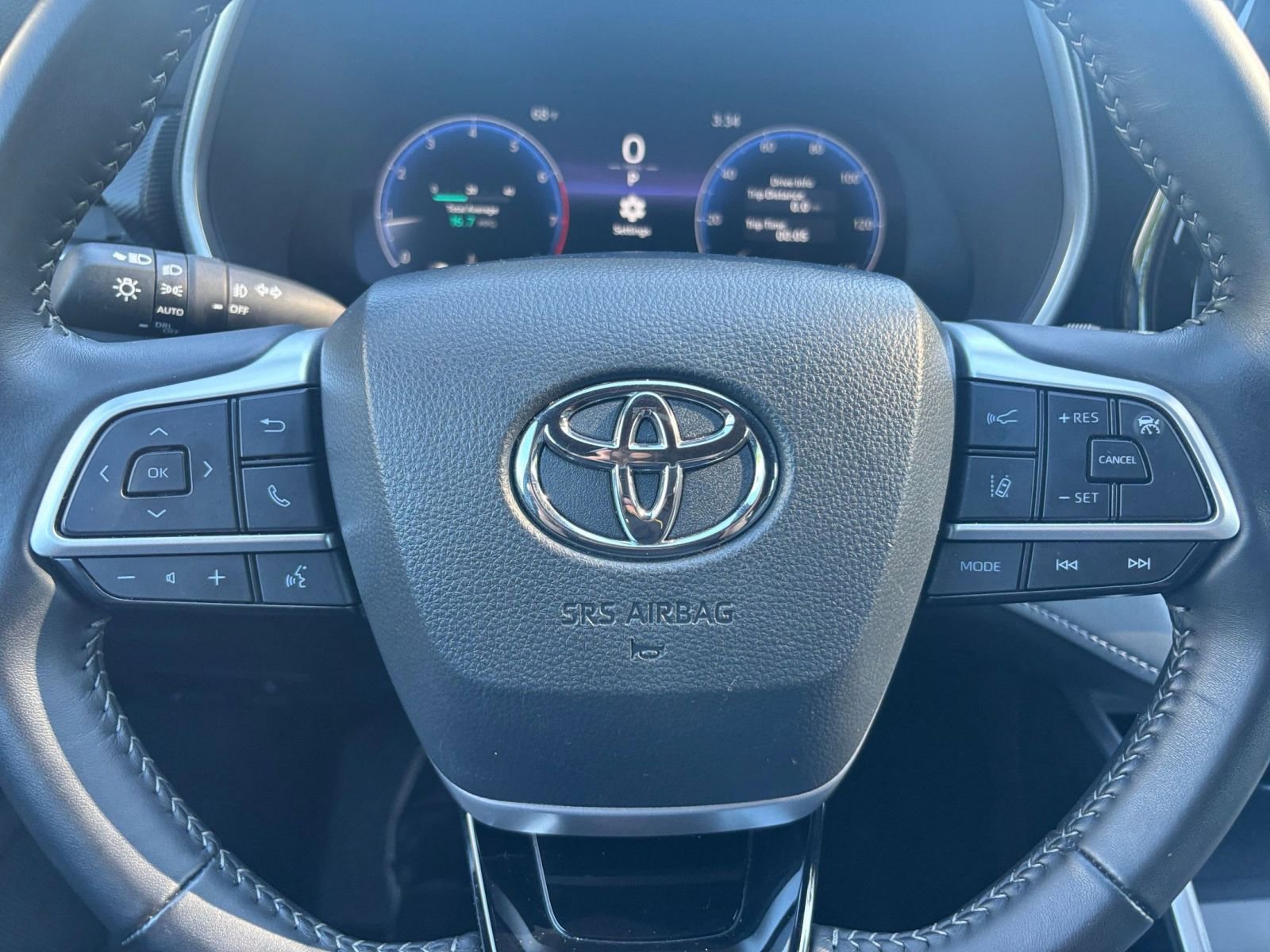 Thumbnail: 2025 Toyota Highlander - 29
