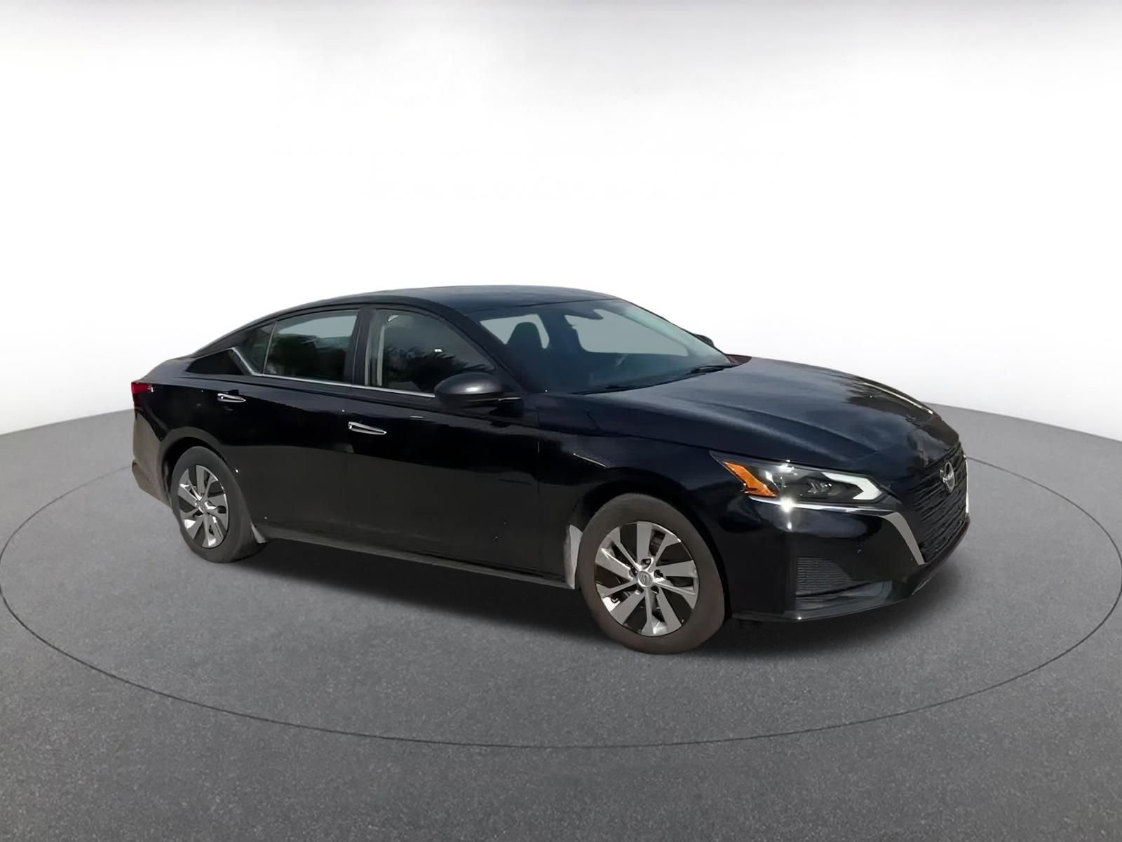 Thumbnail: 2024 Nissan Altima - 2