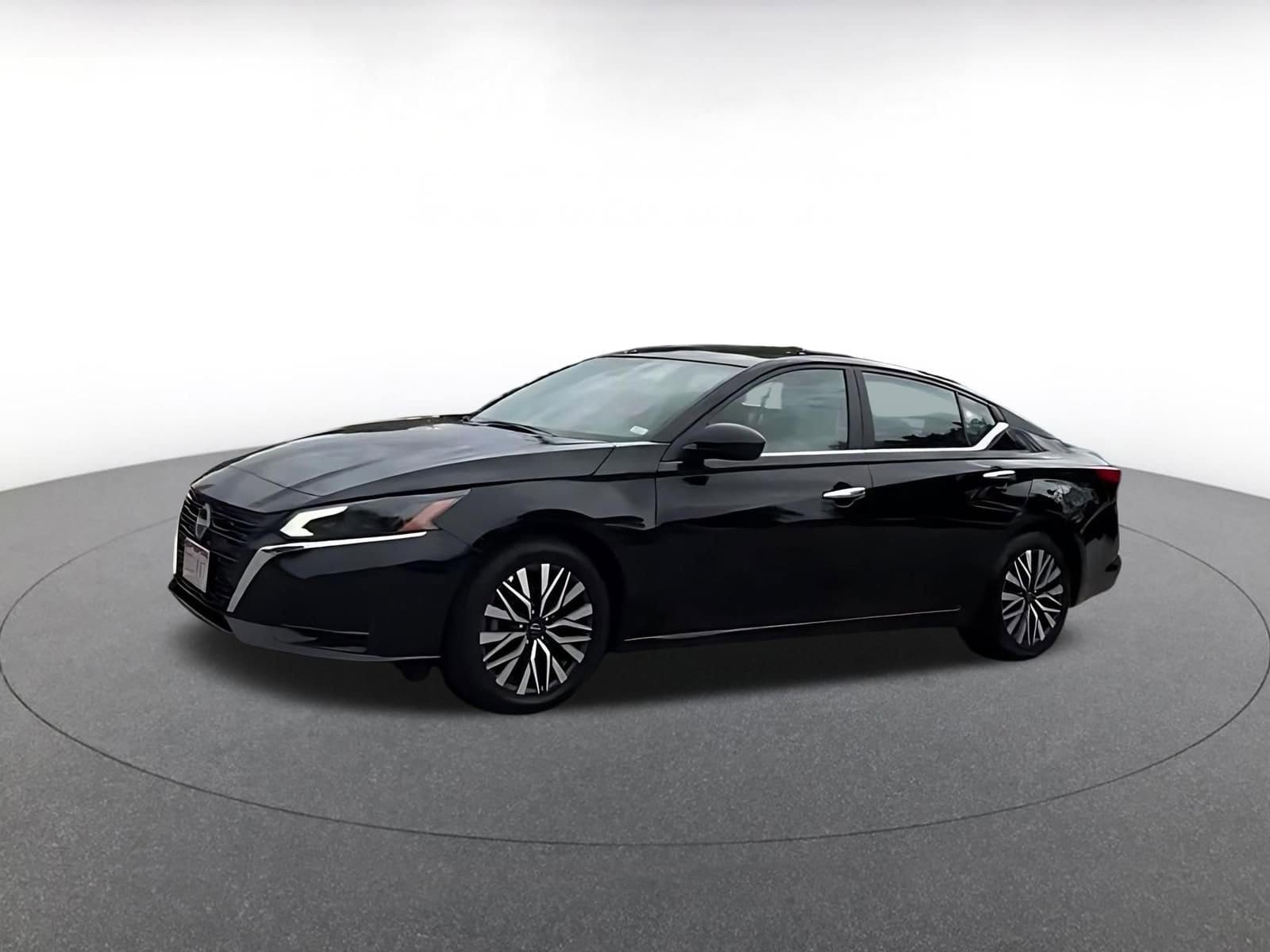 Thumbnail: 2025 Nissan Altima - 7
