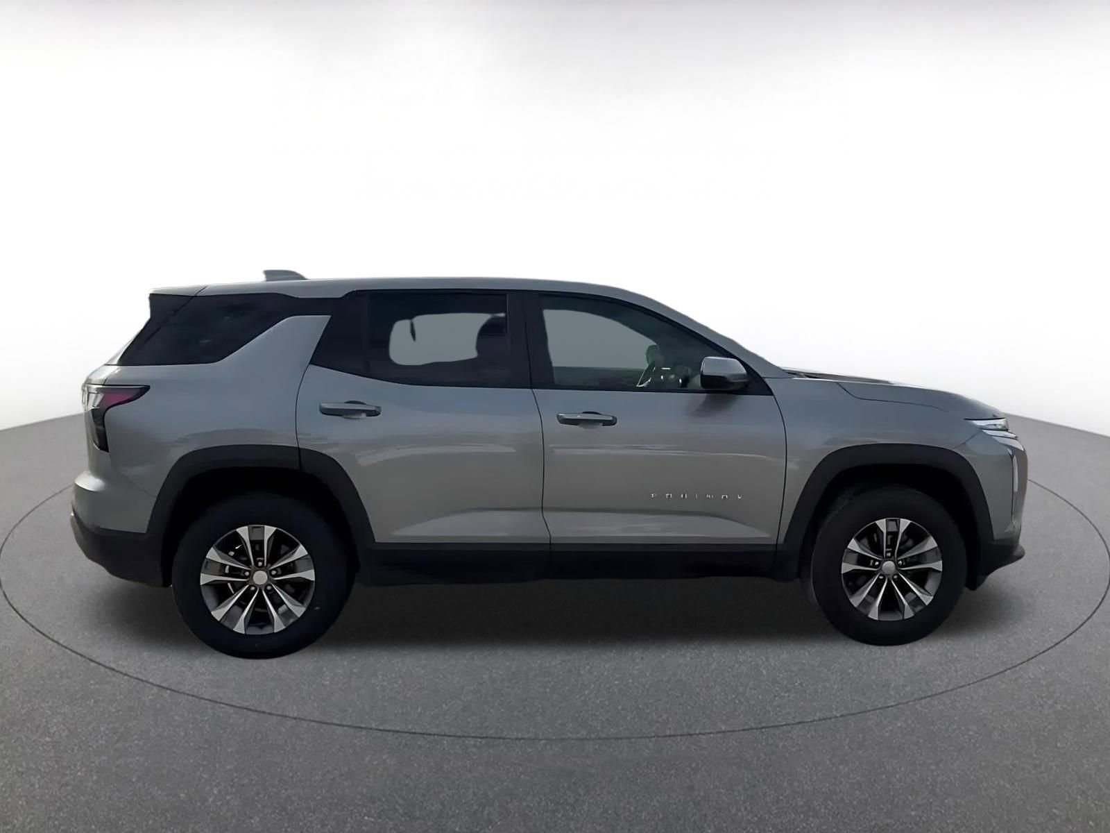 Thumbnail: 2025 Chevrolet Equinox - 16