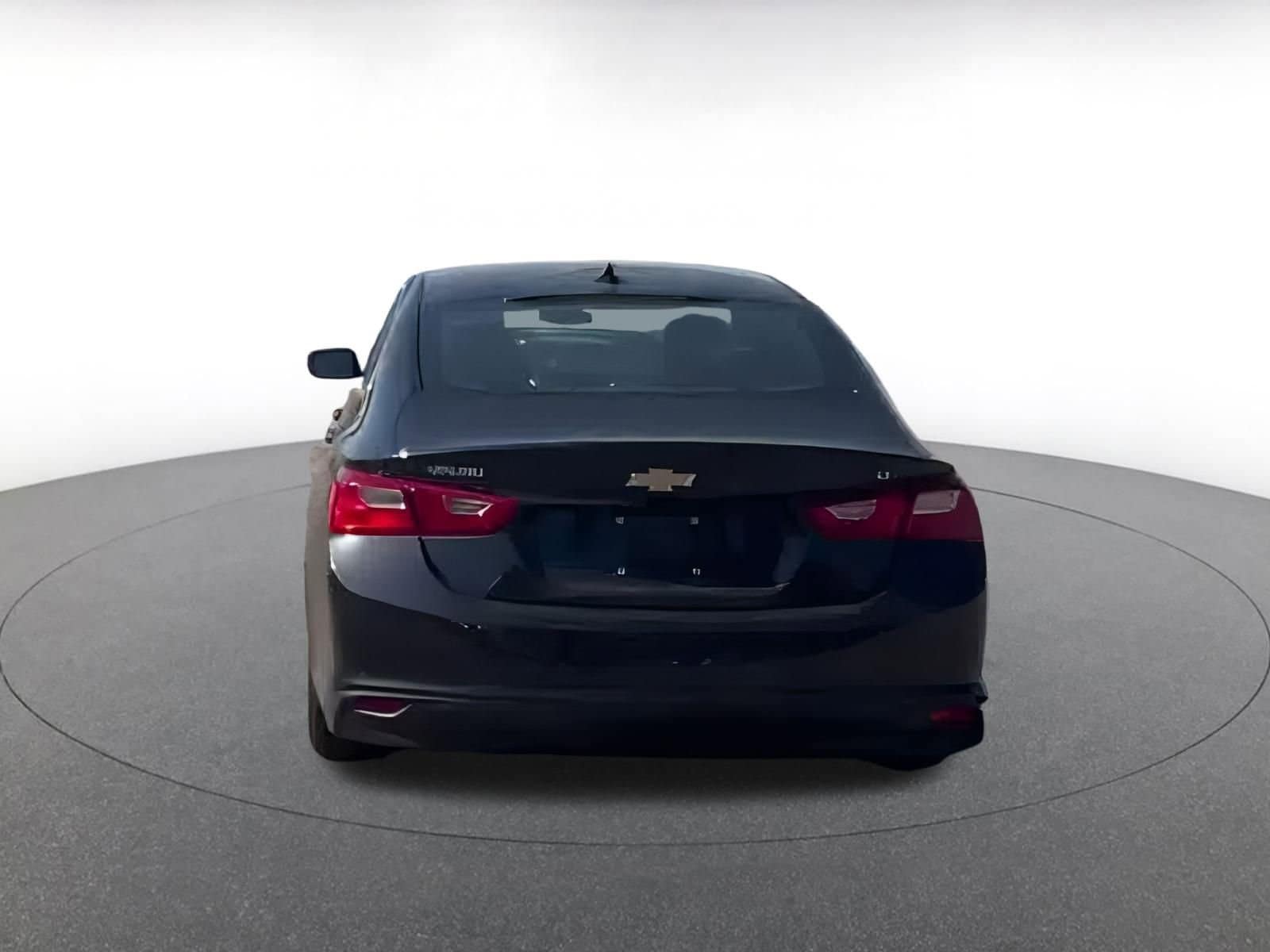 Thumbnail: 2024 Chevrolet Malibu - 10