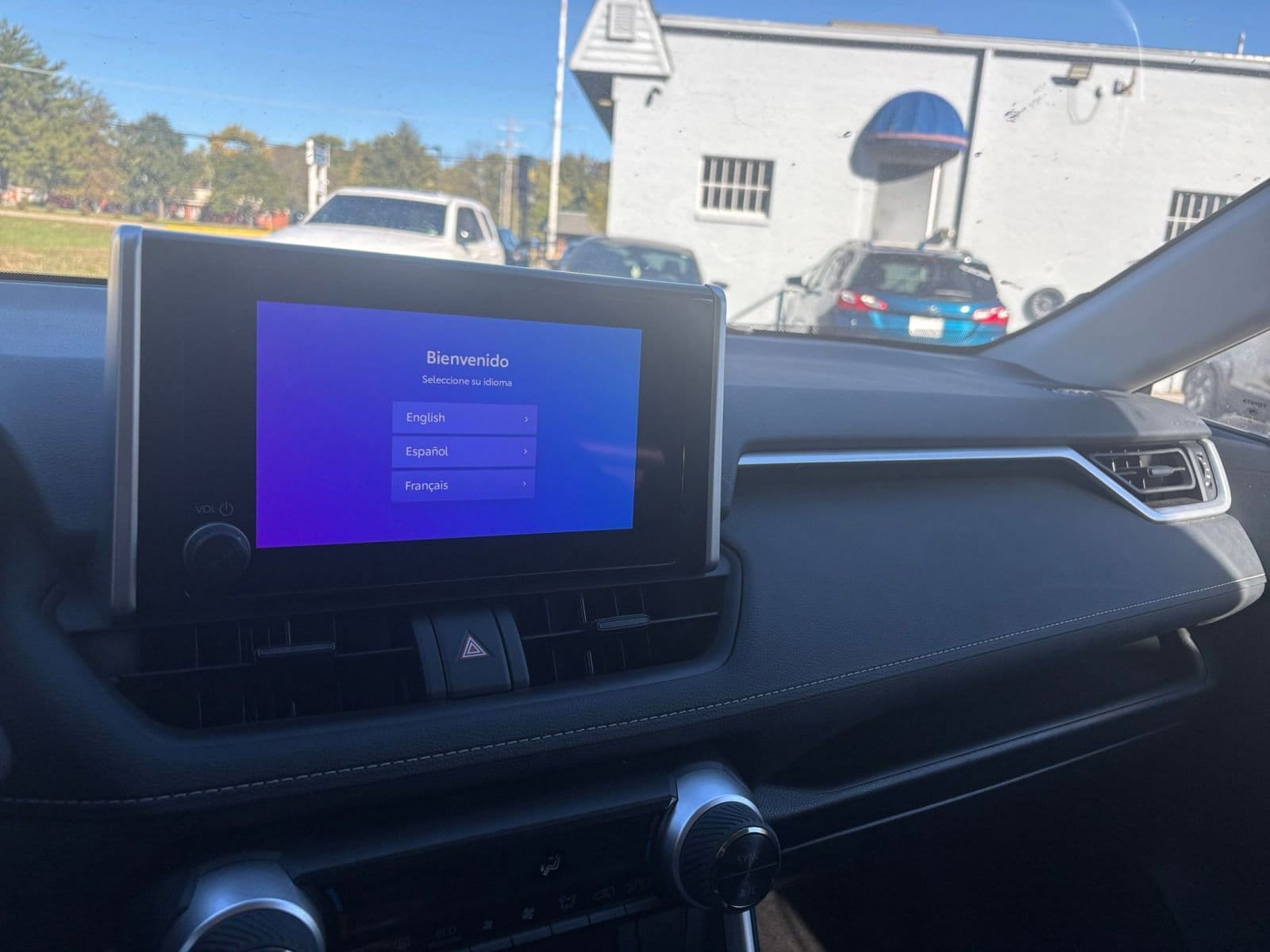 Thumbnail: 2025 Toyota RAV4 - 33