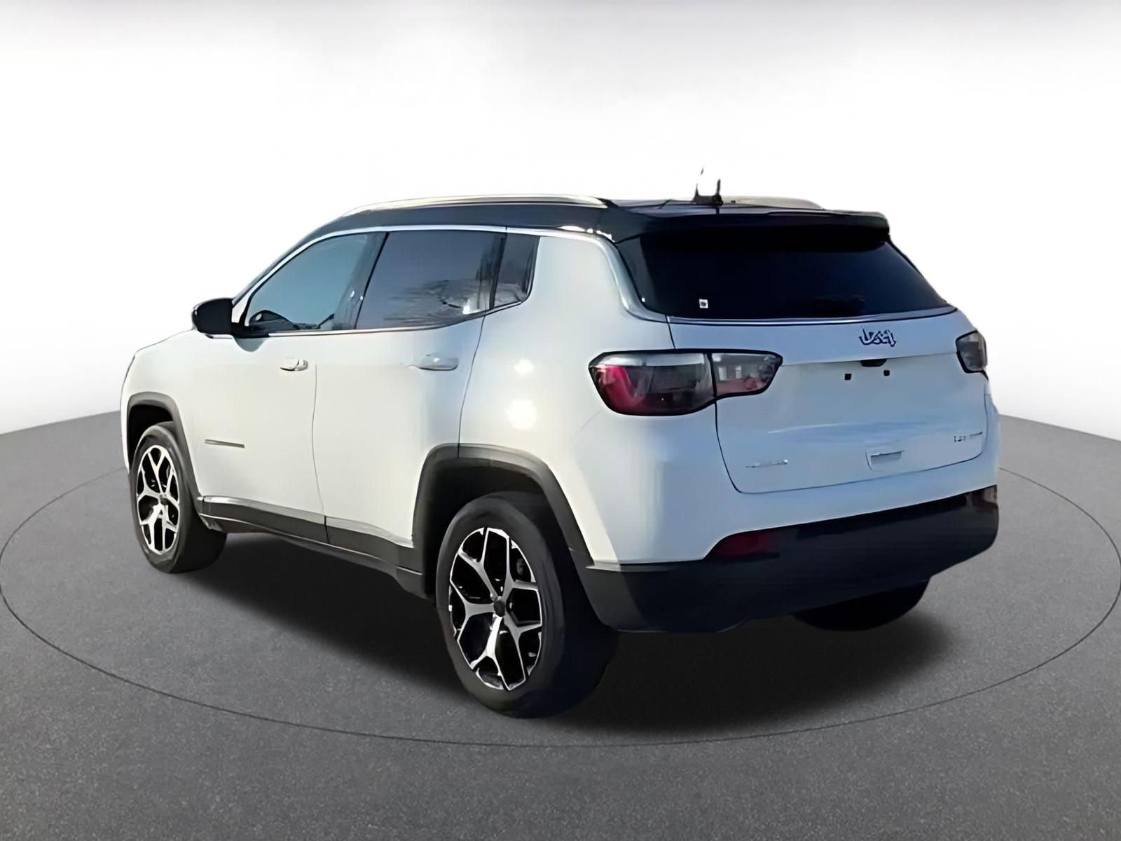 Thumbnail: 2025 Jeep Compass - 10