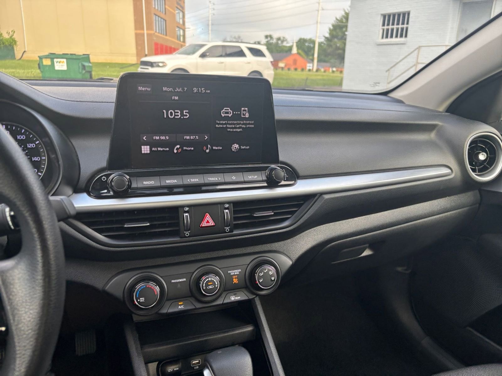 Thumbnail: 2024 Kia Forte - 33
