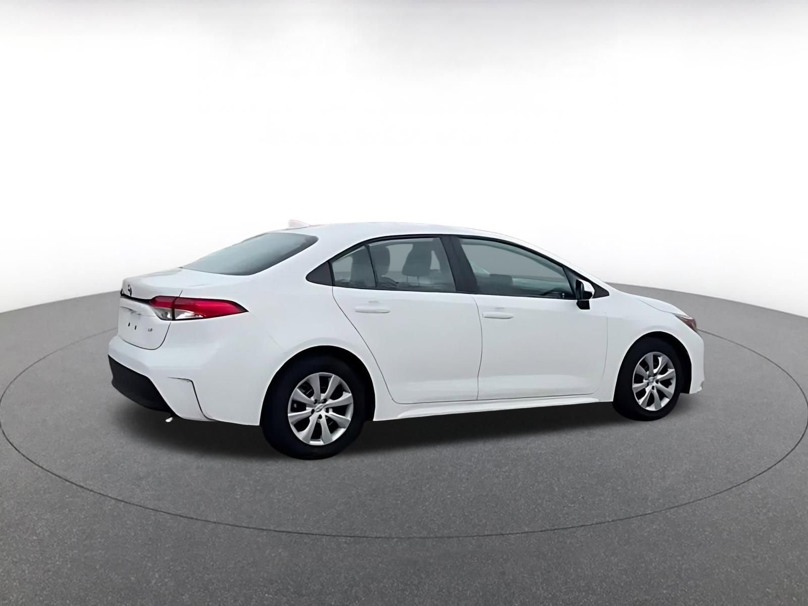 Thumbnail: 2025 Toyota Corolla - 3