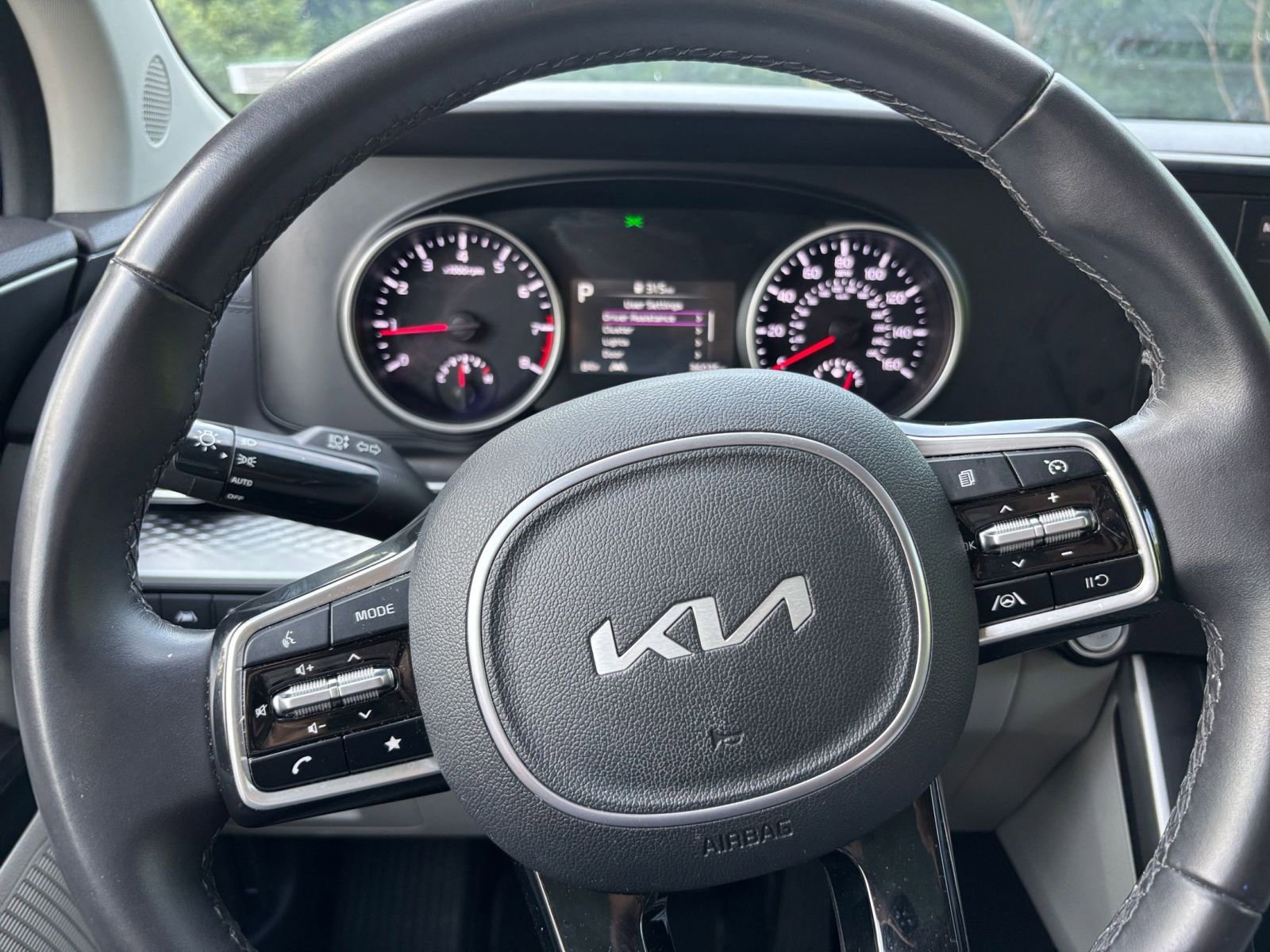 Thumbnail: 2024 Kia Carnival - 32