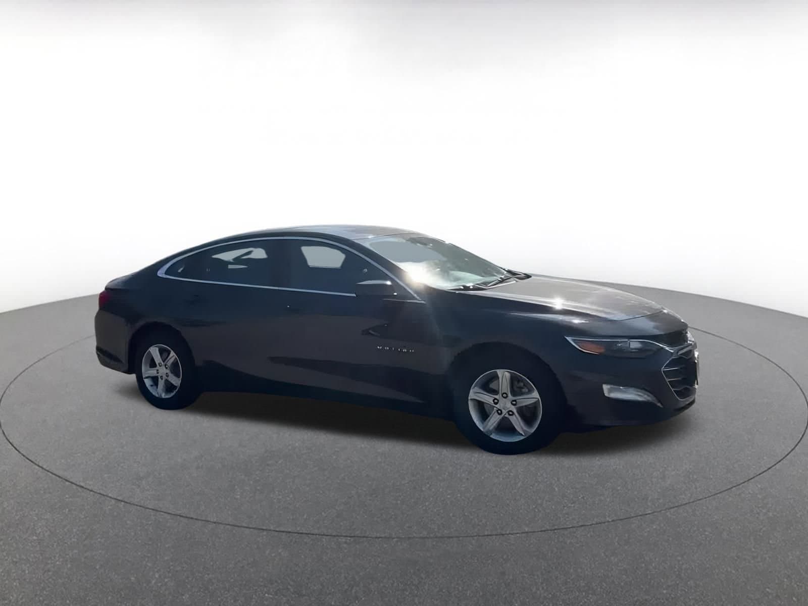 Thumbnail: 2024 Chevrolet Malibu - 2