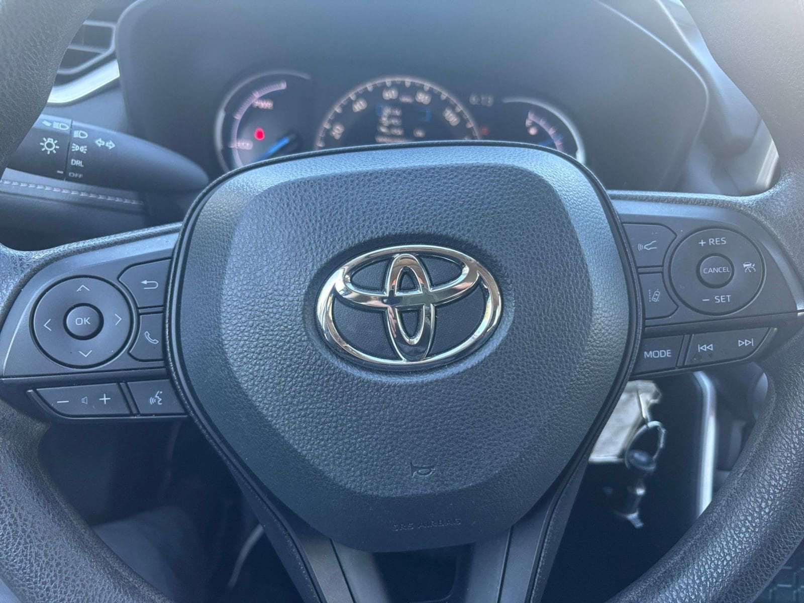 Thumbnail: 2025 Toyota RAV4 - 25