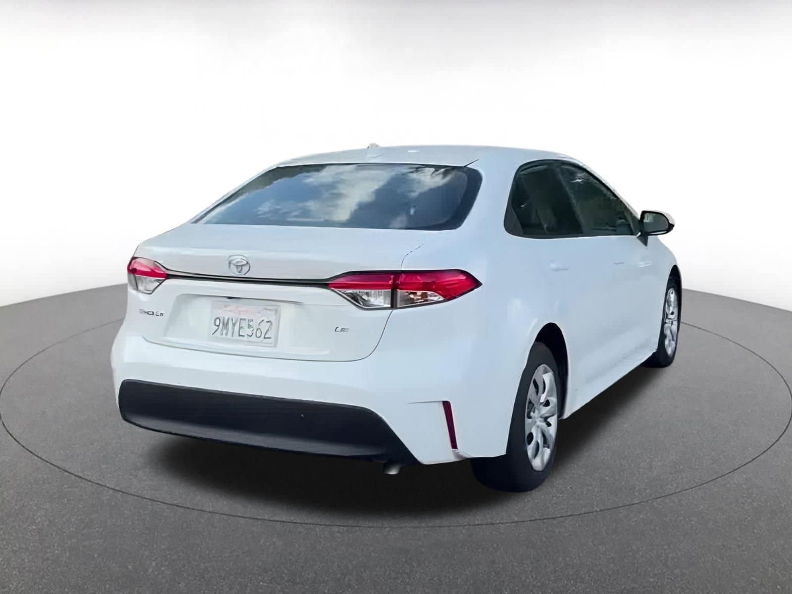Thumbnail: 2024 Toyota Corolla - 12