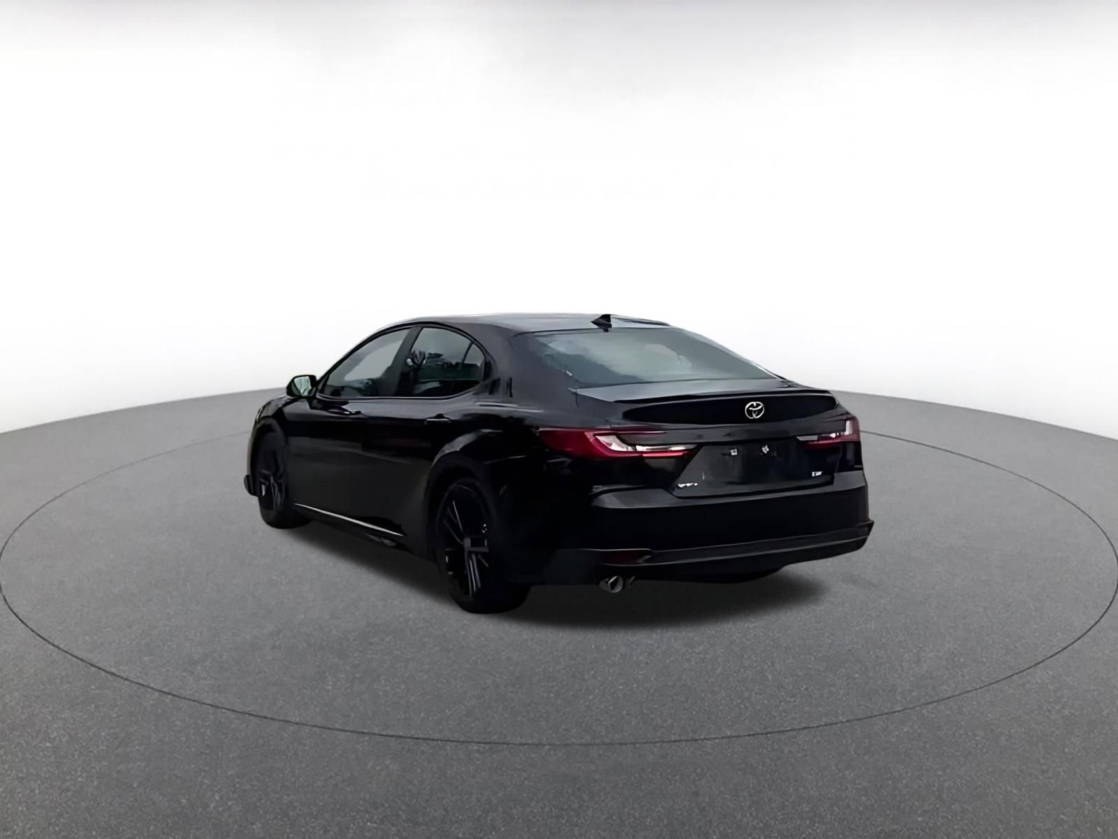 Thumbnail: 2025 Toyota Camry - 3