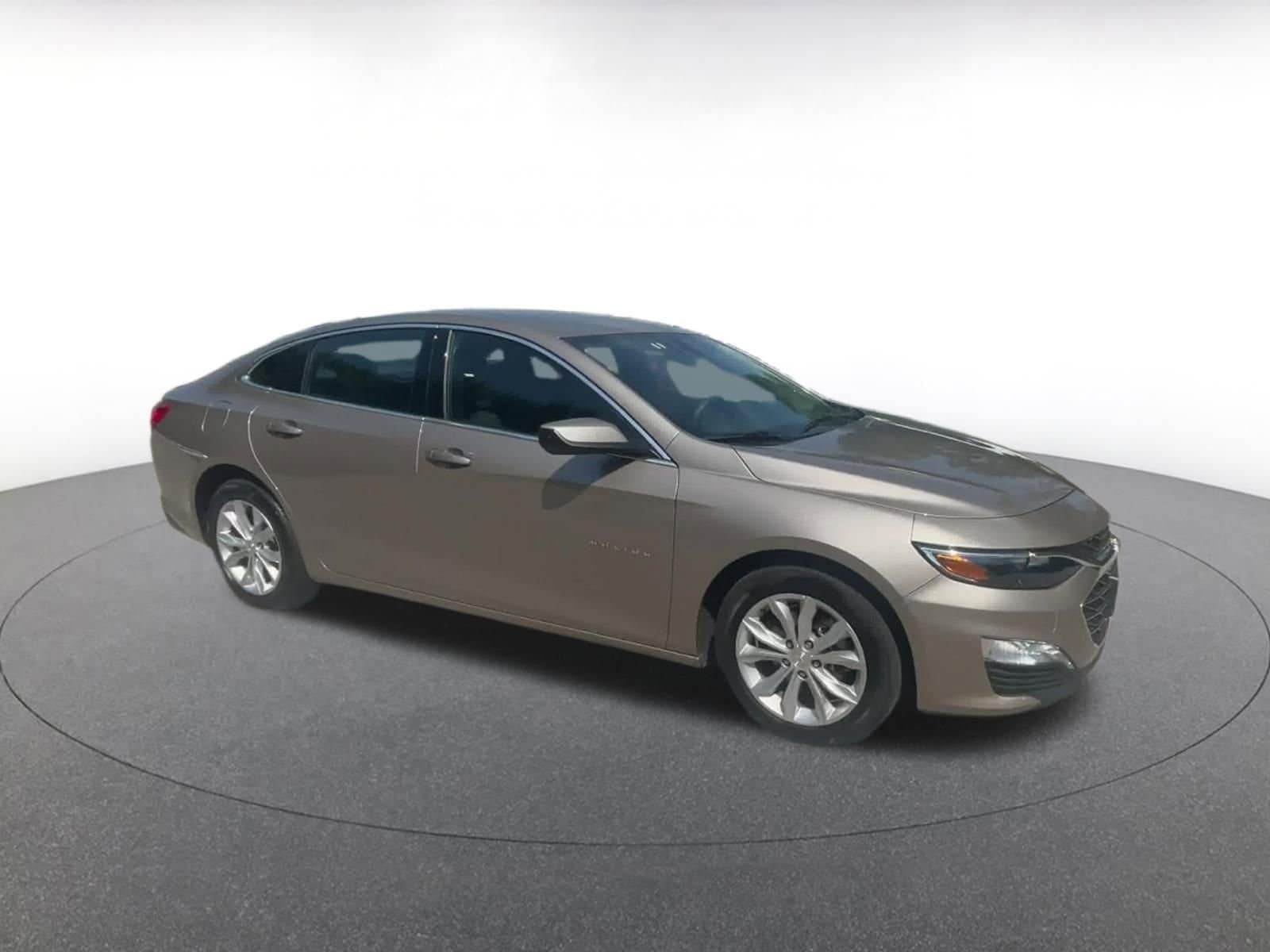Thumbnail: 2024 Chevrolet Malibu - 2