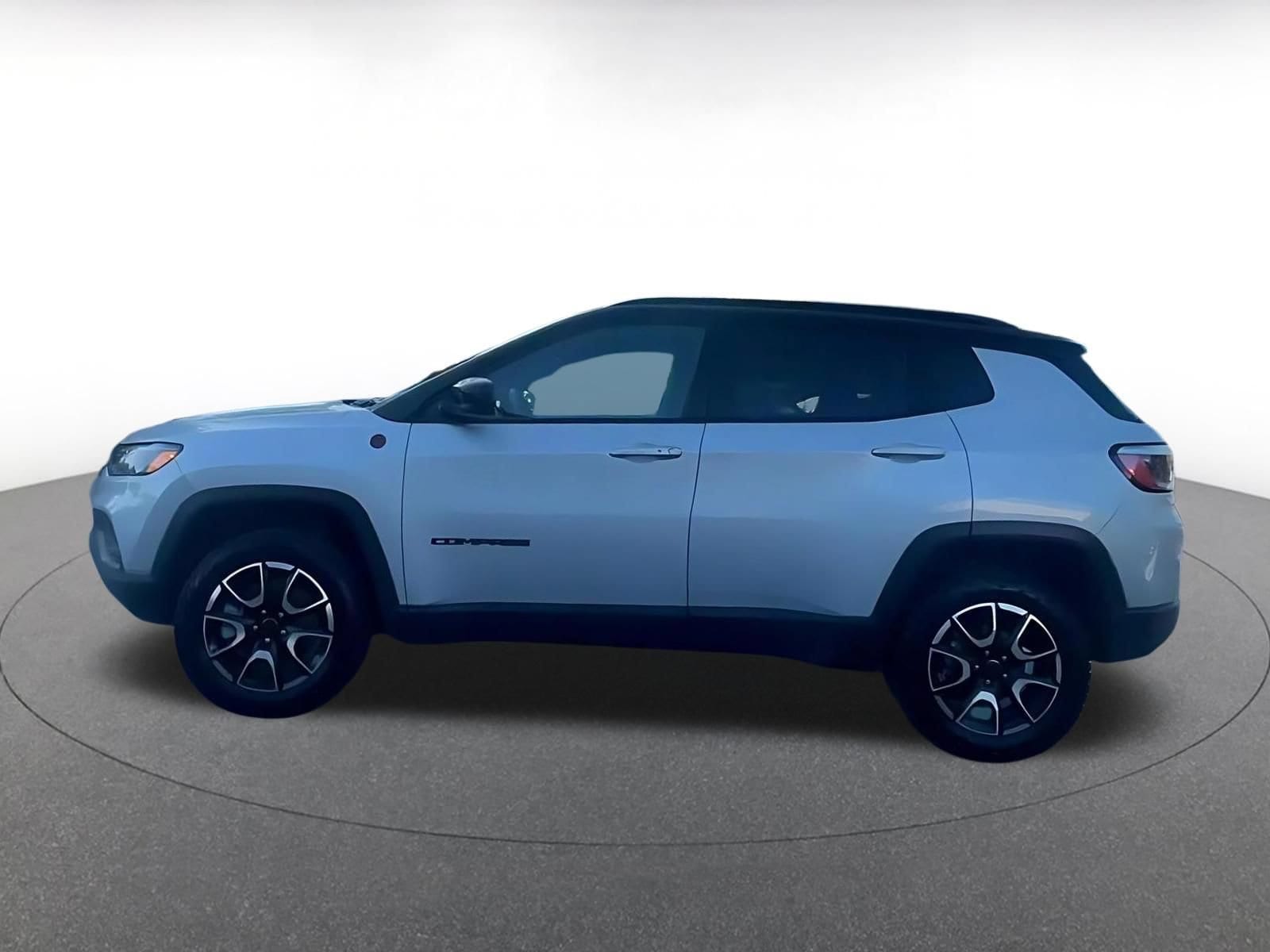 Thumbnail: 2025 Jeep Compass - 8