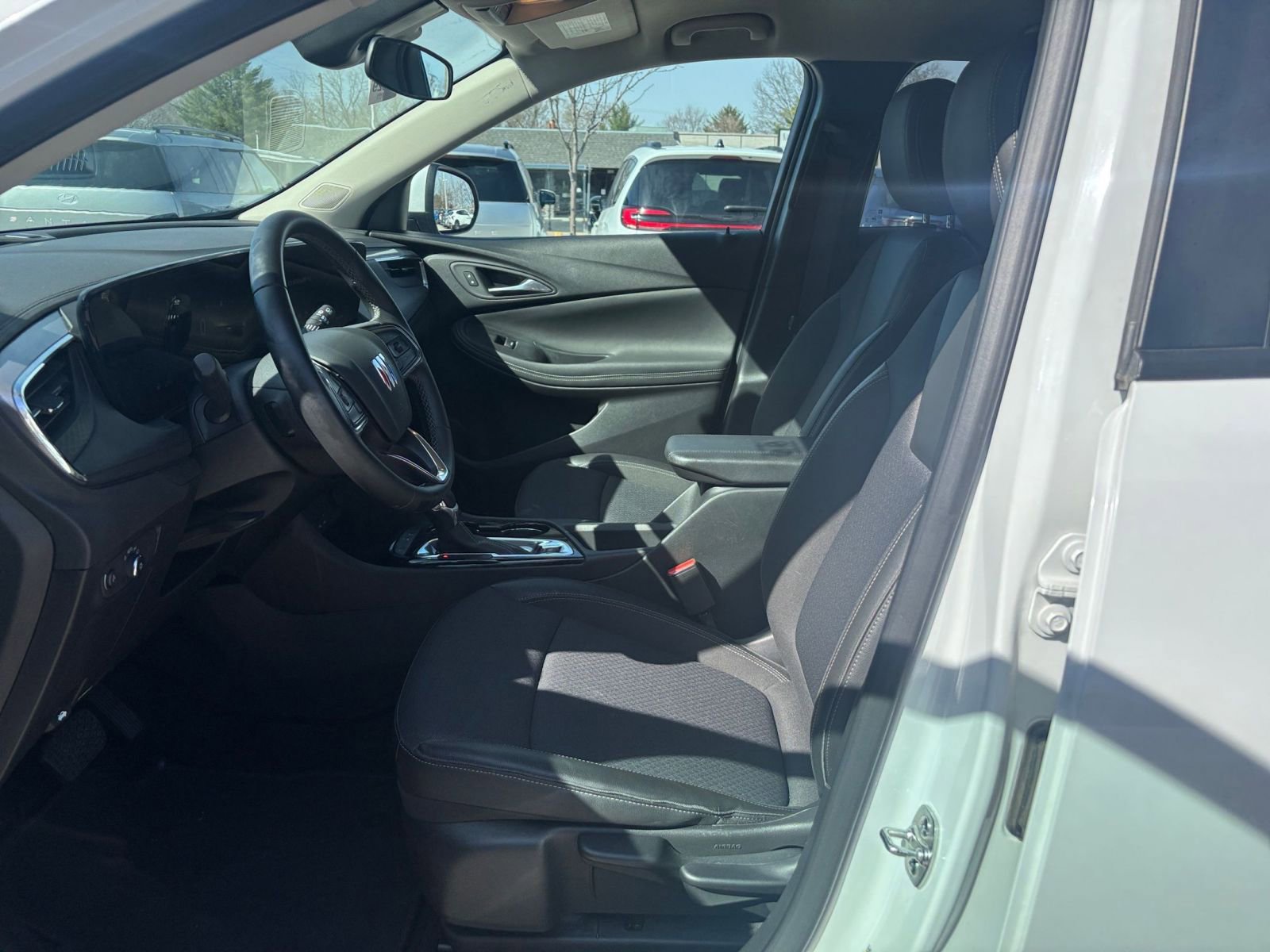 Thumbnail: 2025 Buick Encore GX - 25