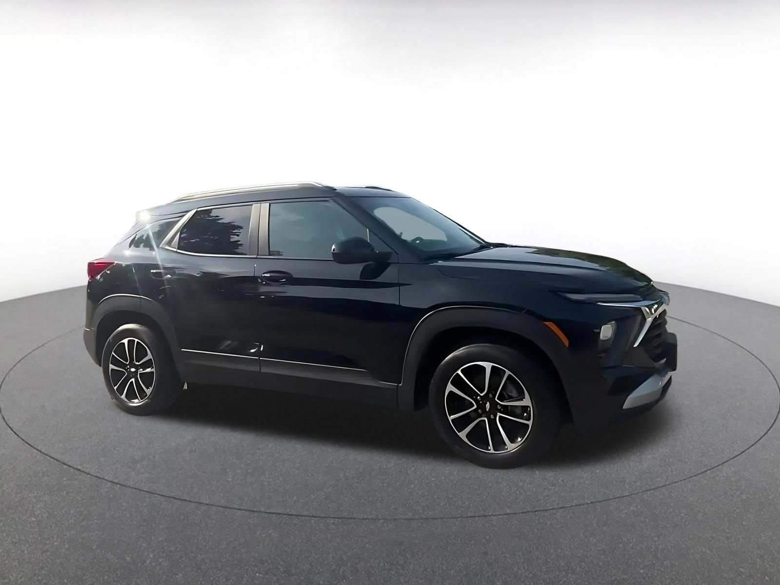 Thumbnail: 2025 Chevrolet TrailBlazer - 2