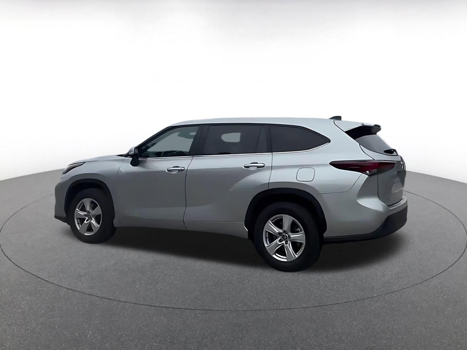 Thumbnail: 2025 Toyota Highlander - 4