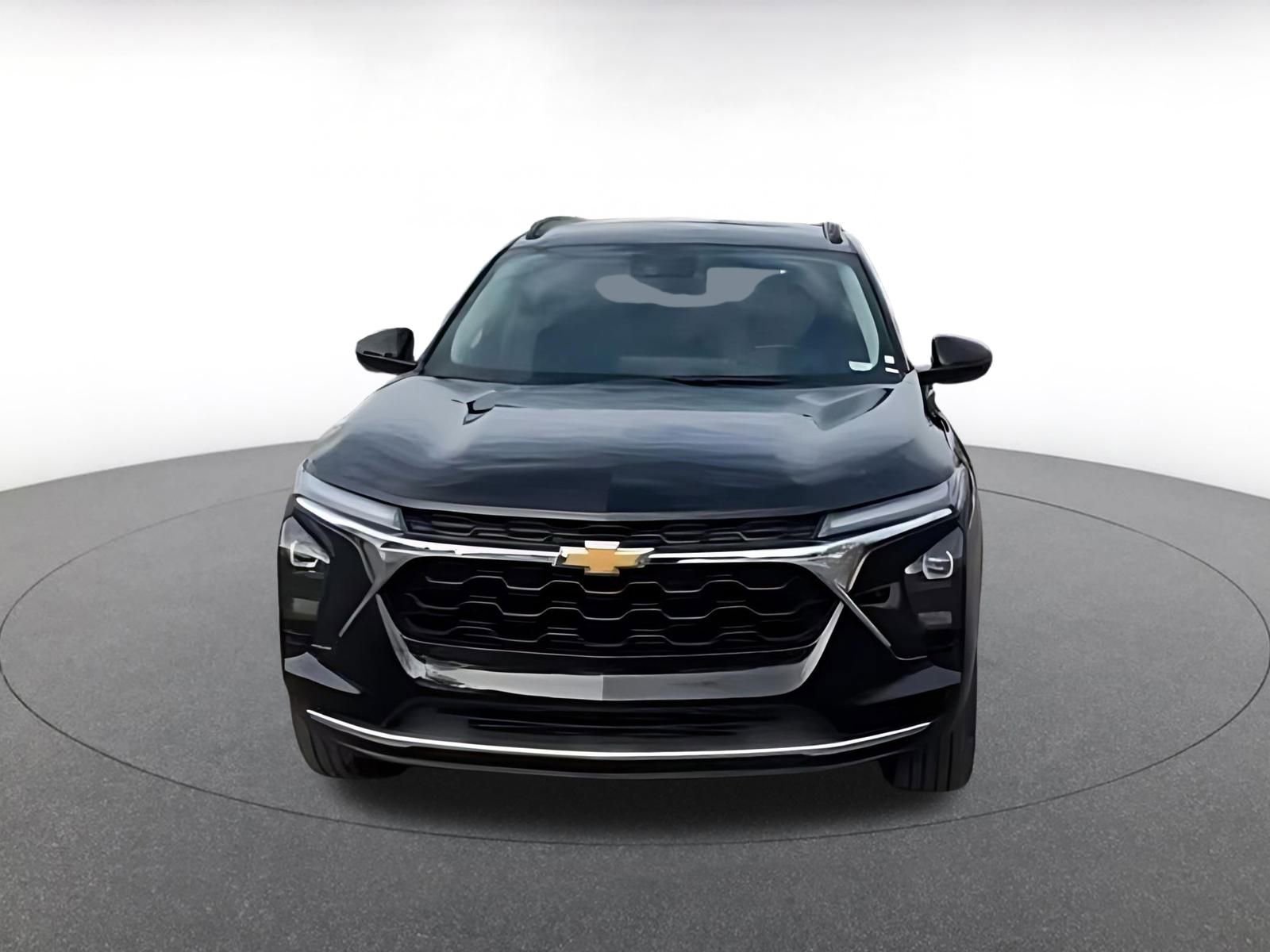 Thumbnail: 2025 Chevrolet Trax - 4