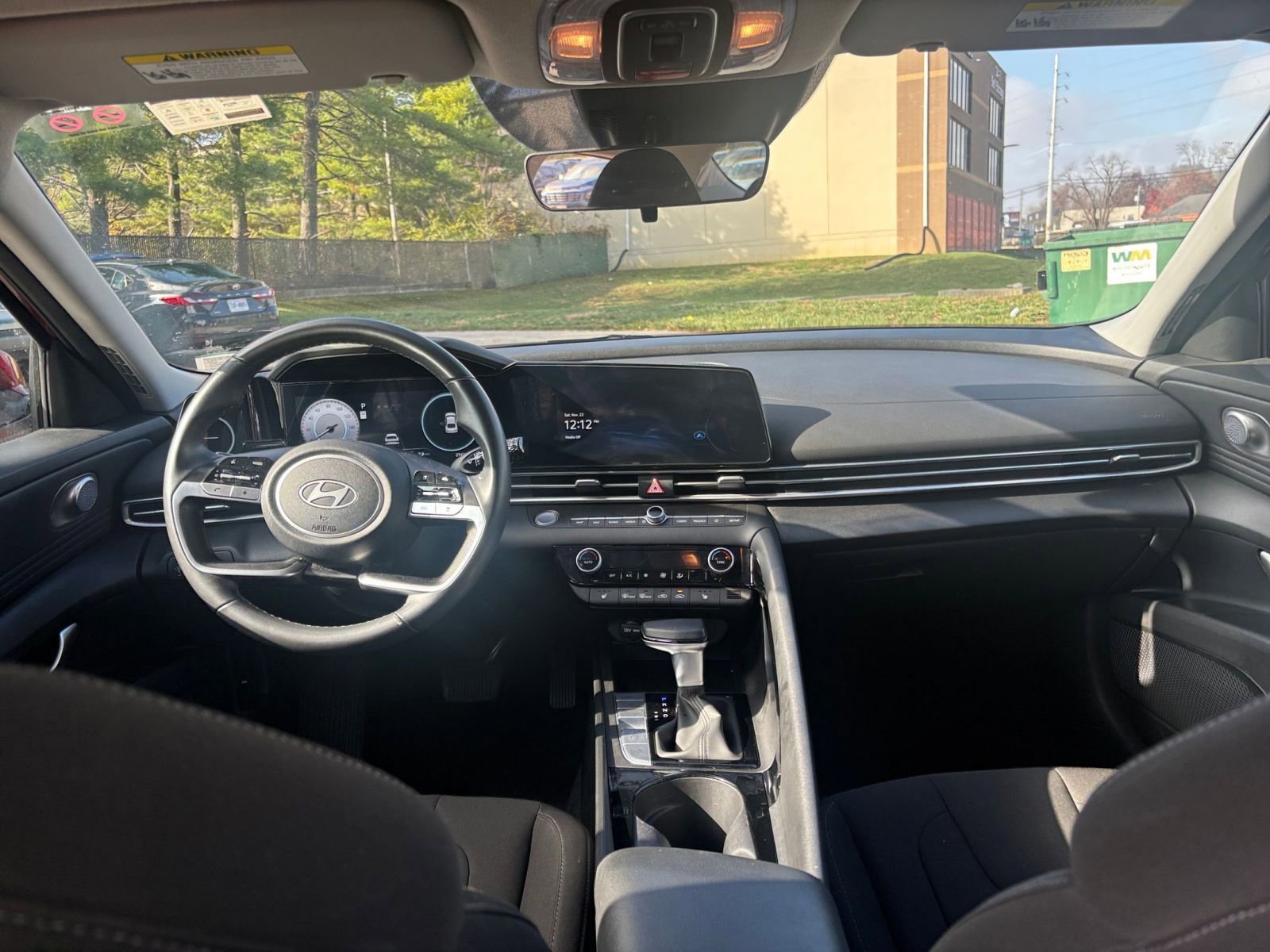 Thumbnail: 2025 Hyundai Elantra - 32