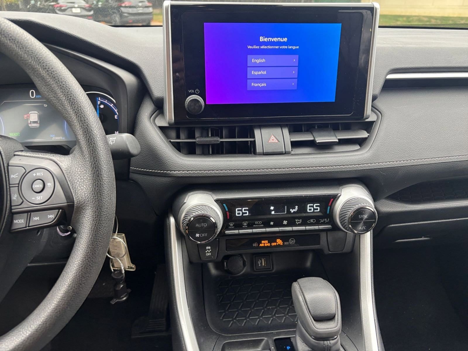 Thumbnail: 2025 Toyota RAV4 - 18