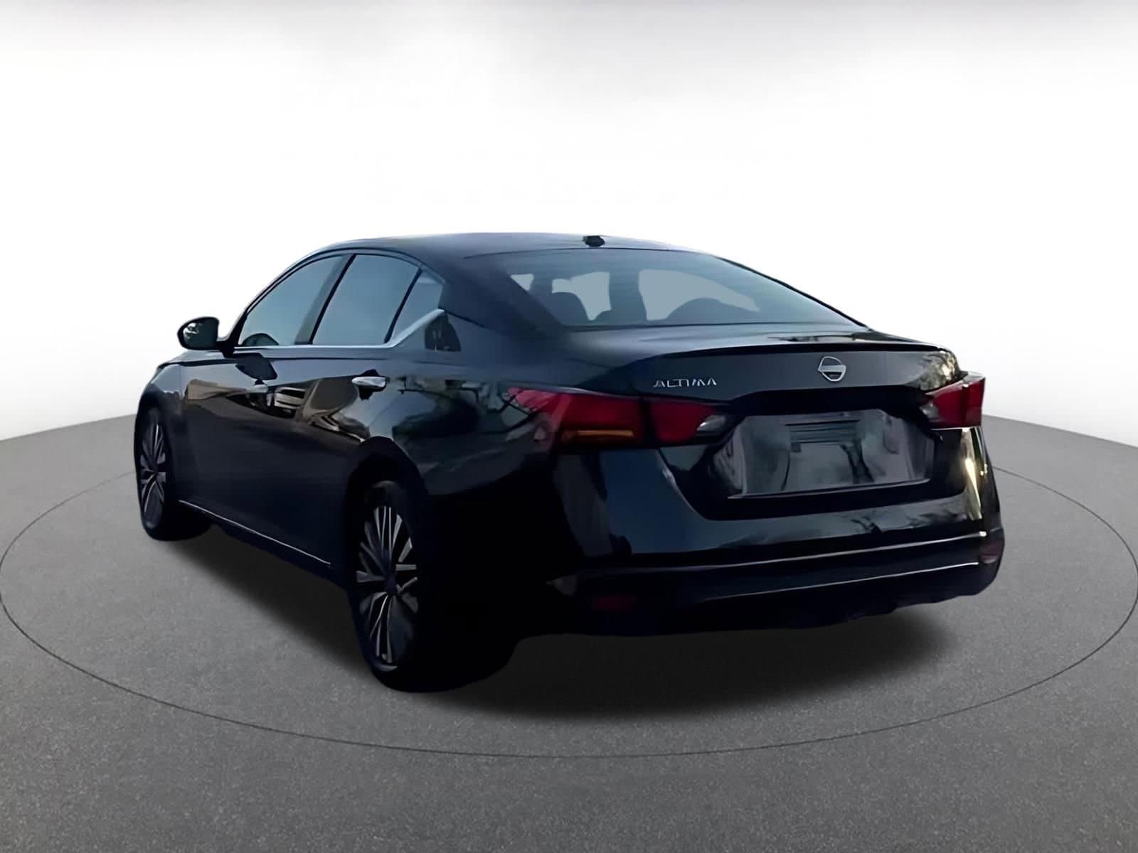 Thumbnail: 2025 Nissan Altima - 10
