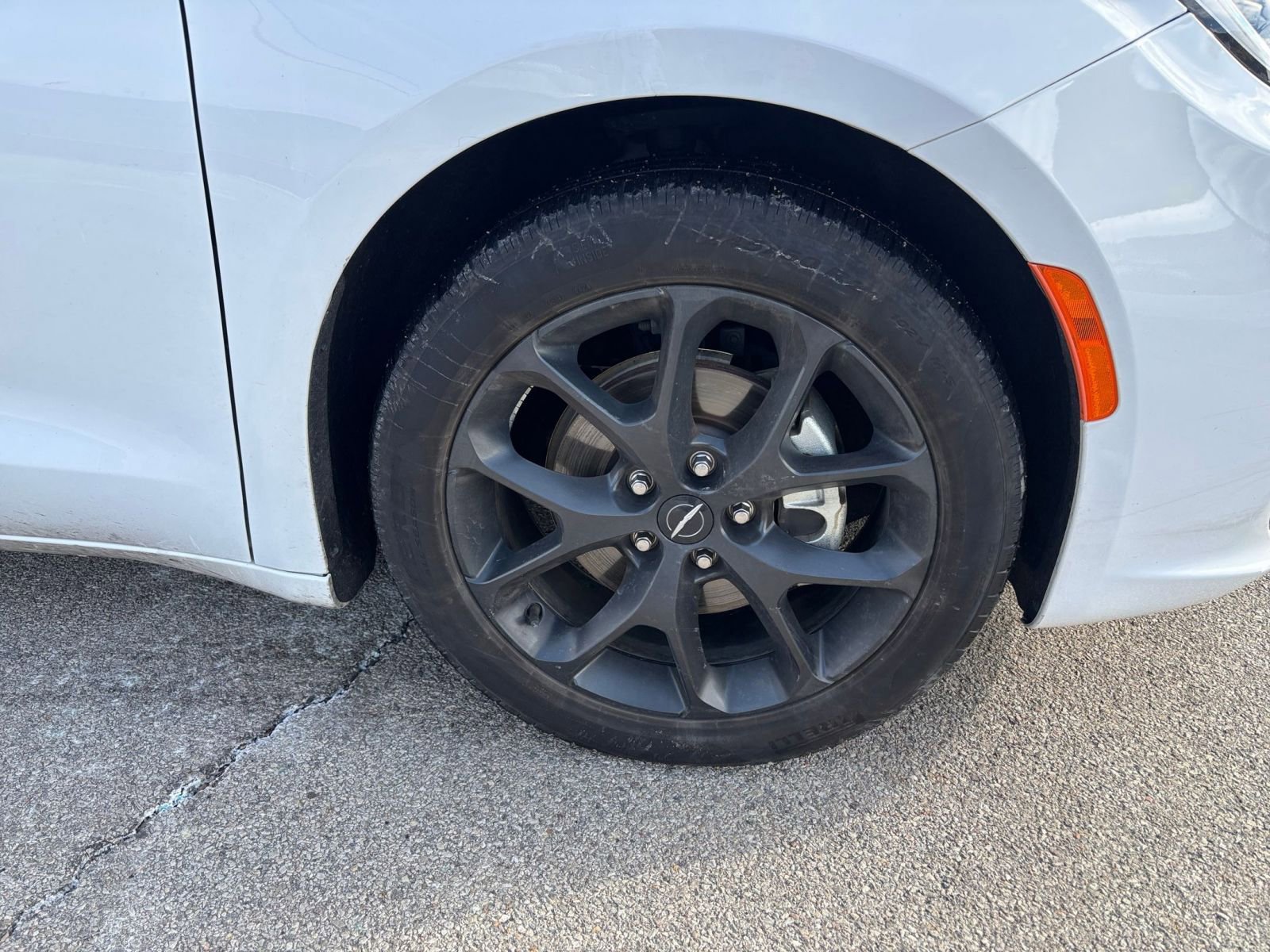 Thumbnail: 2025 Chrysler Pacifica - 32