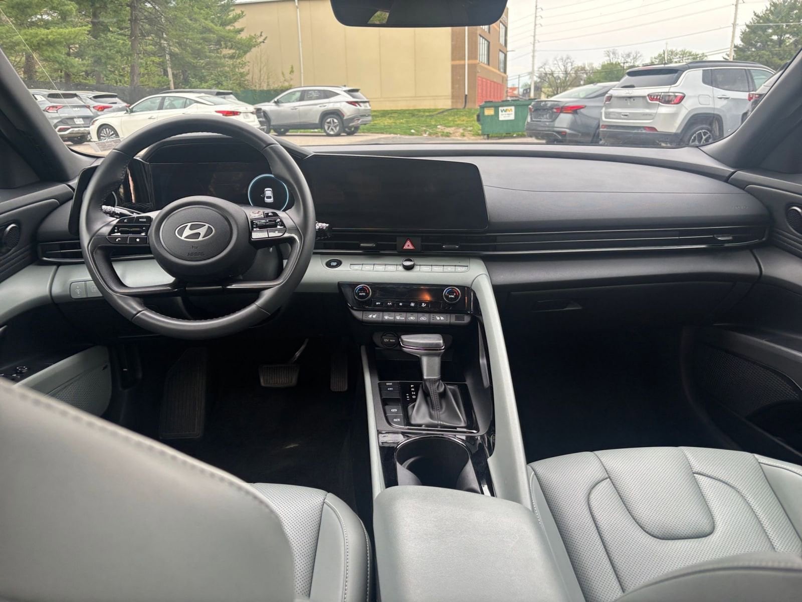 Thumbnail: 2025 Hyundai Elantra - 33