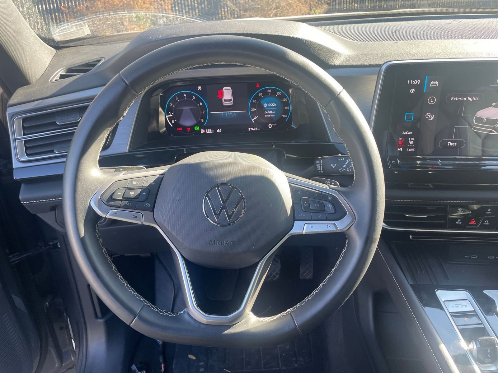 Thumbnail: 2025 Volkswagen Atlas - 32