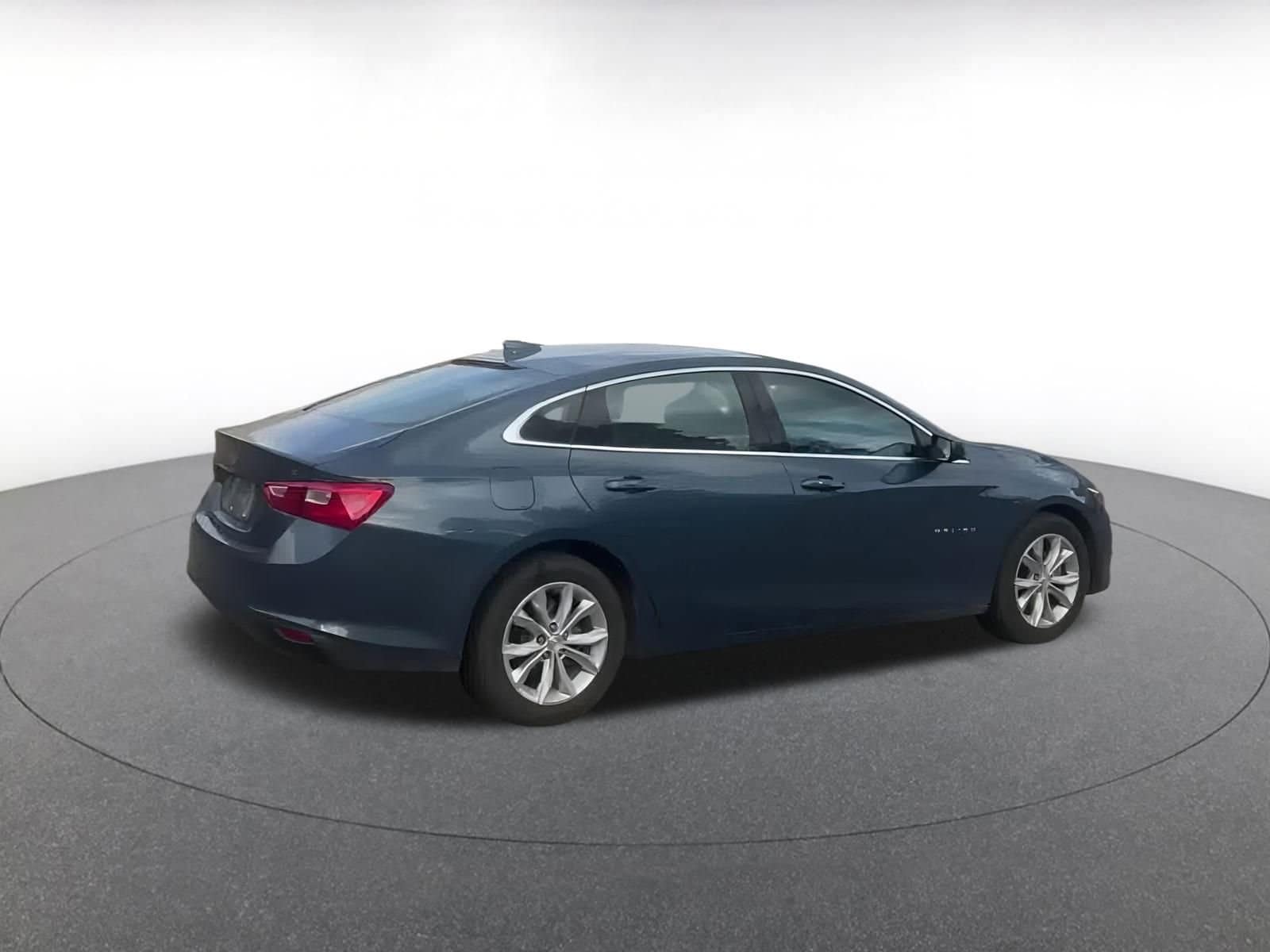 Thumbnail: 2024 Chevrolet Malibu - 15