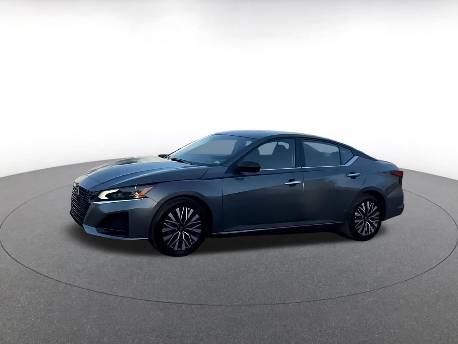 Thumbnail: 2025 Nissan Altima - 8