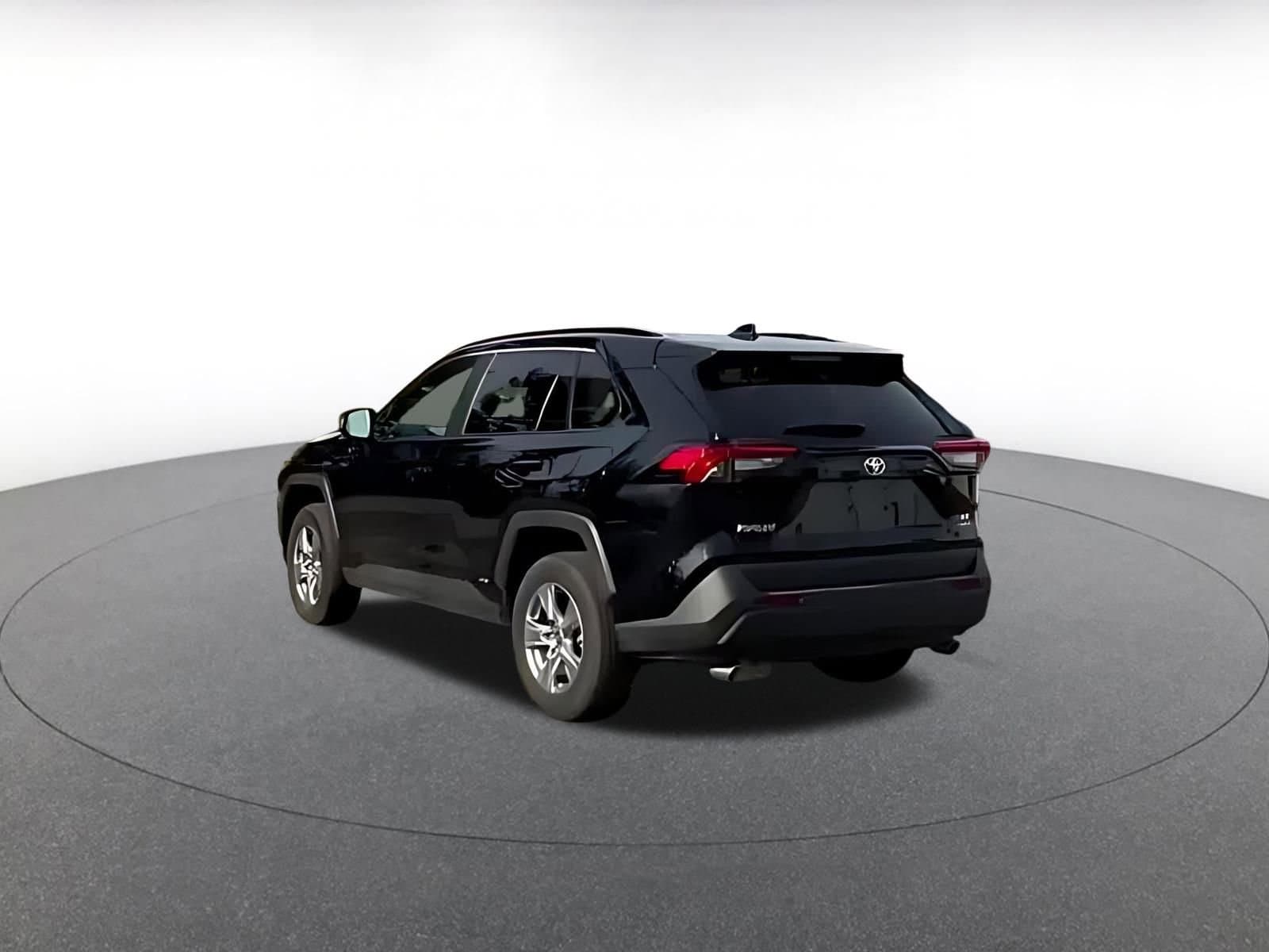 Thumbnail: 2025 Toyota RAV4 - 7