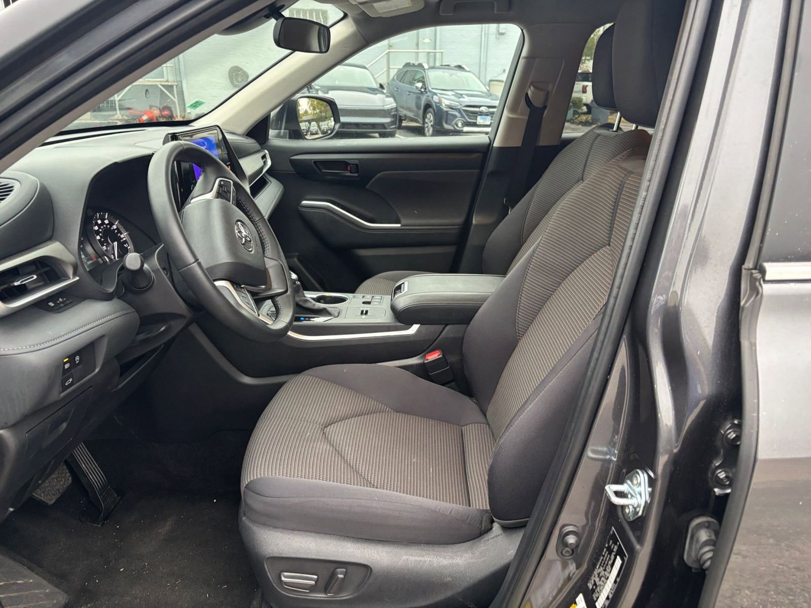 Thumbnail: 2025 Toyota Highlander - 24