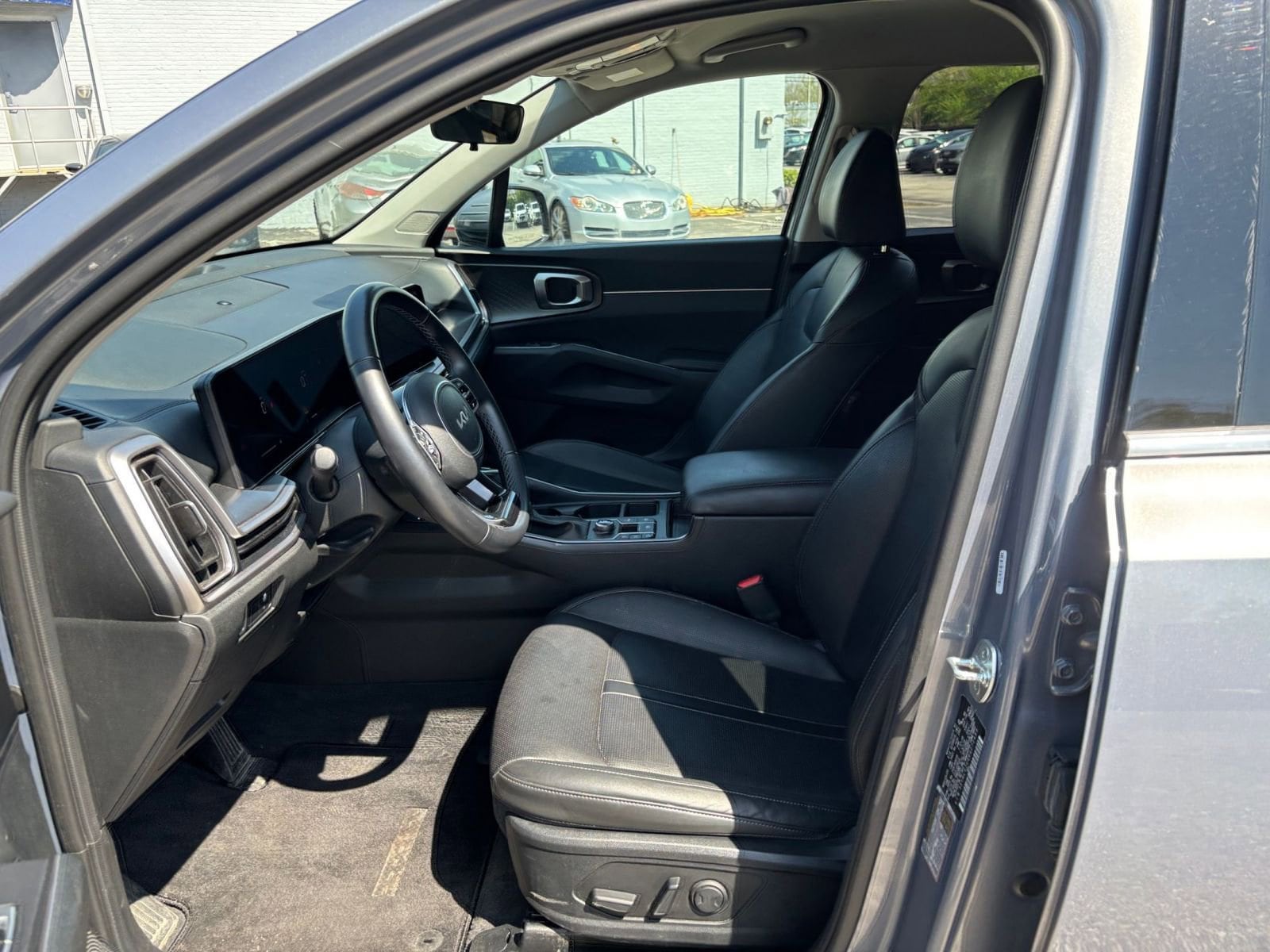 2024 Kia Sorento S 25
