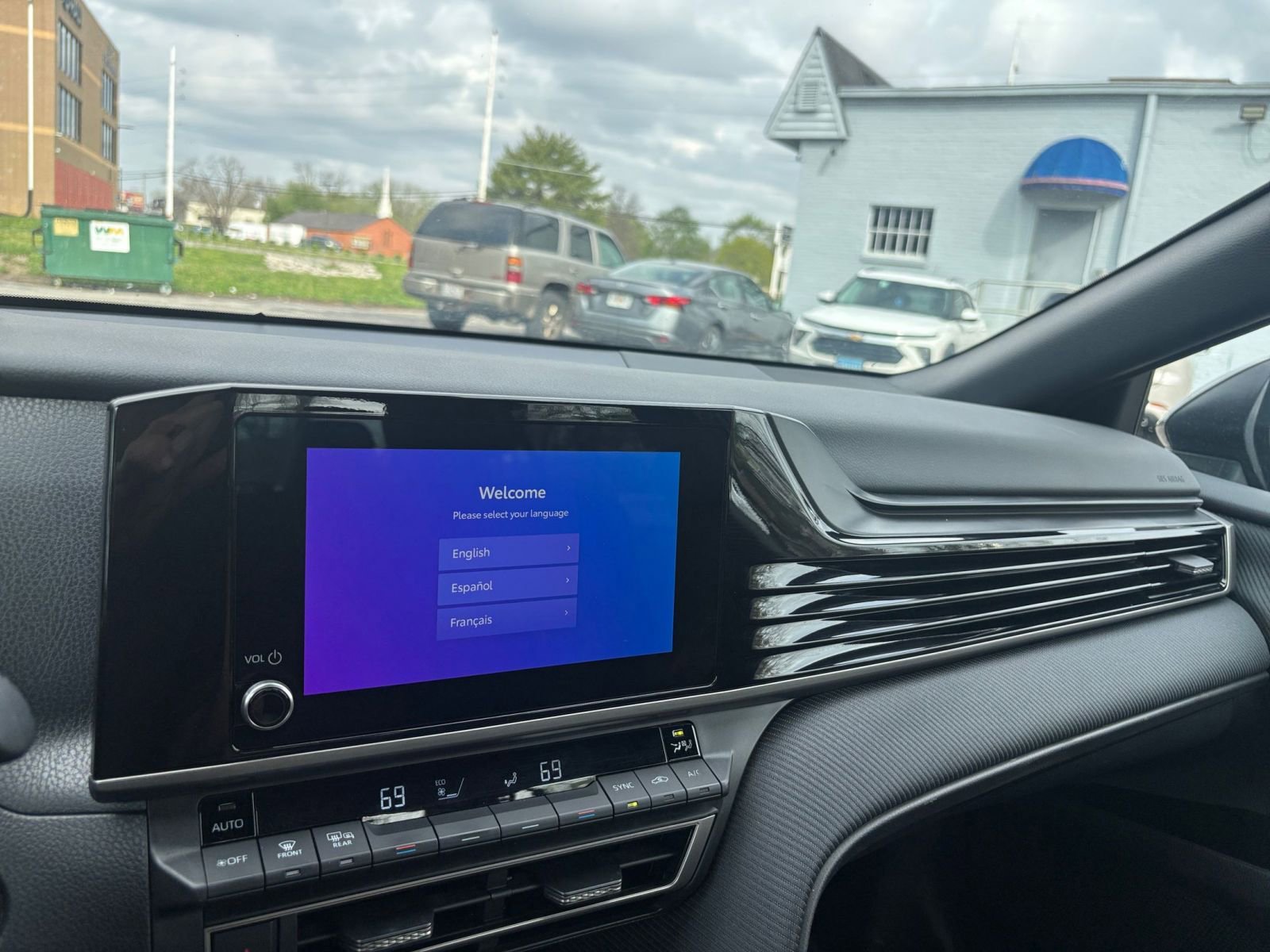 Thumbnail: 2025 Toyota Camry - 33