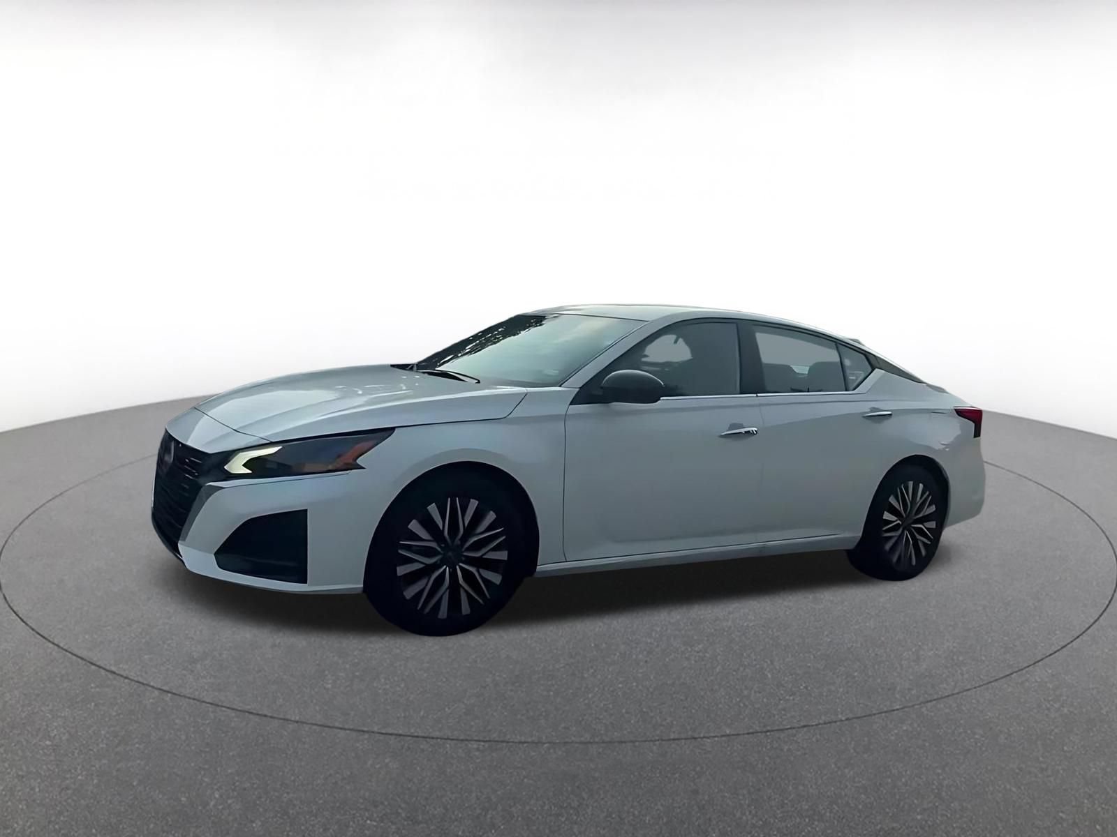 Thumbnail: 2025 Nissan Altima - 7