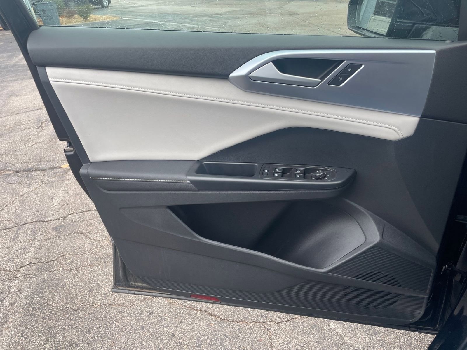 Thumbnail: 2025 Volkswagen Taos - 20