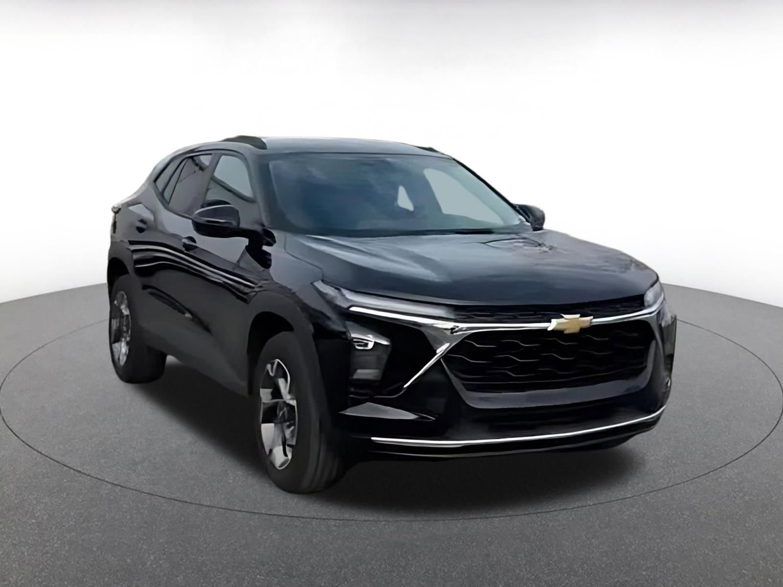 Thumbnail: 2025 Chevrolet Trax - 3