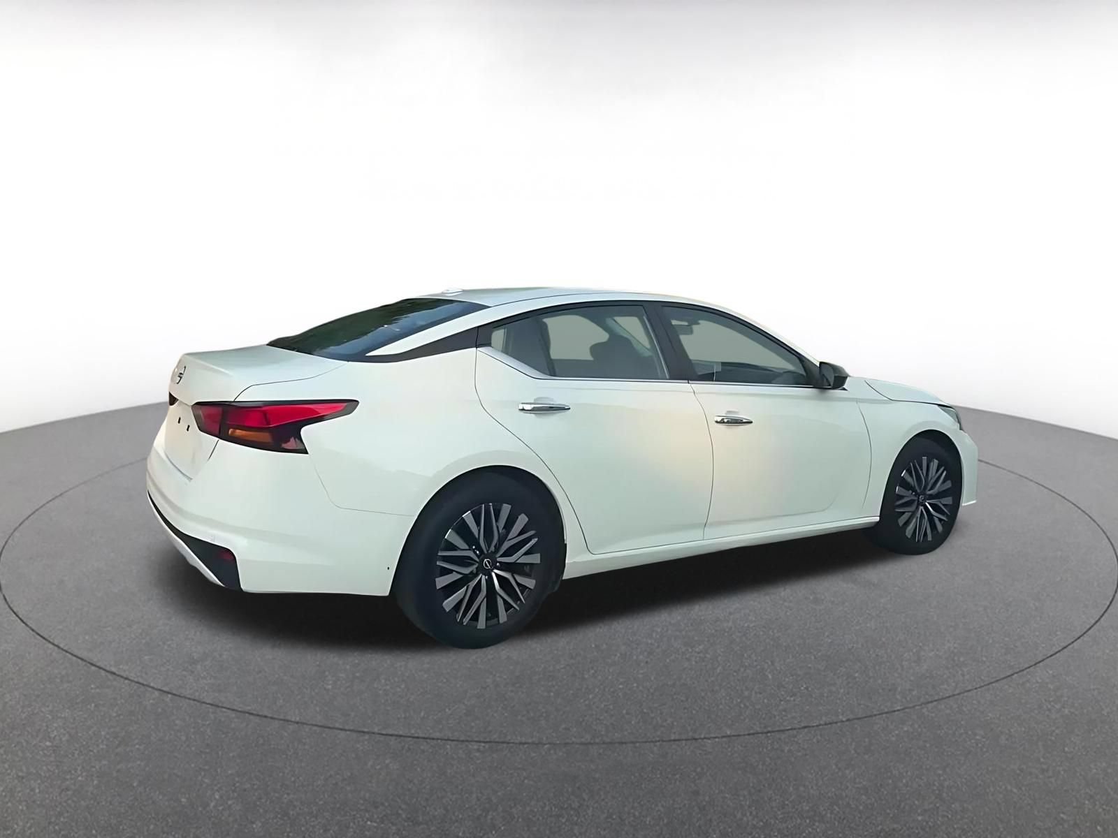 Thumbnail: 2025 Nissan Altima - 14